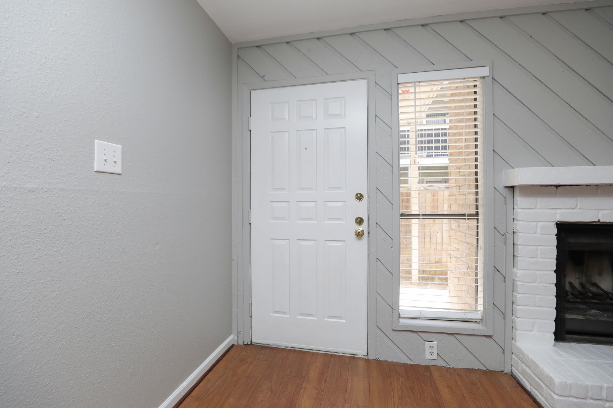 2100 Wilcrest Drive 127 Property Photo 4