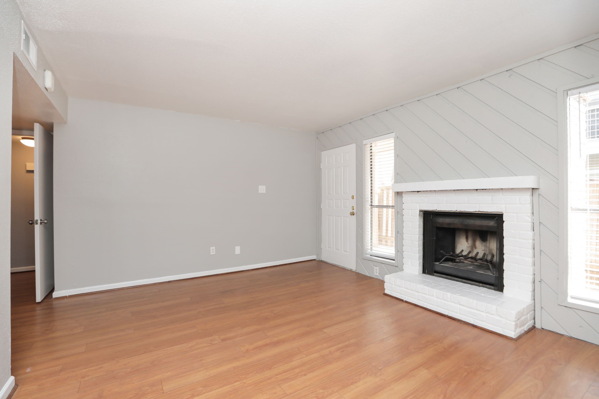 2100 Wilcrest Drive 127 Property Photo 6