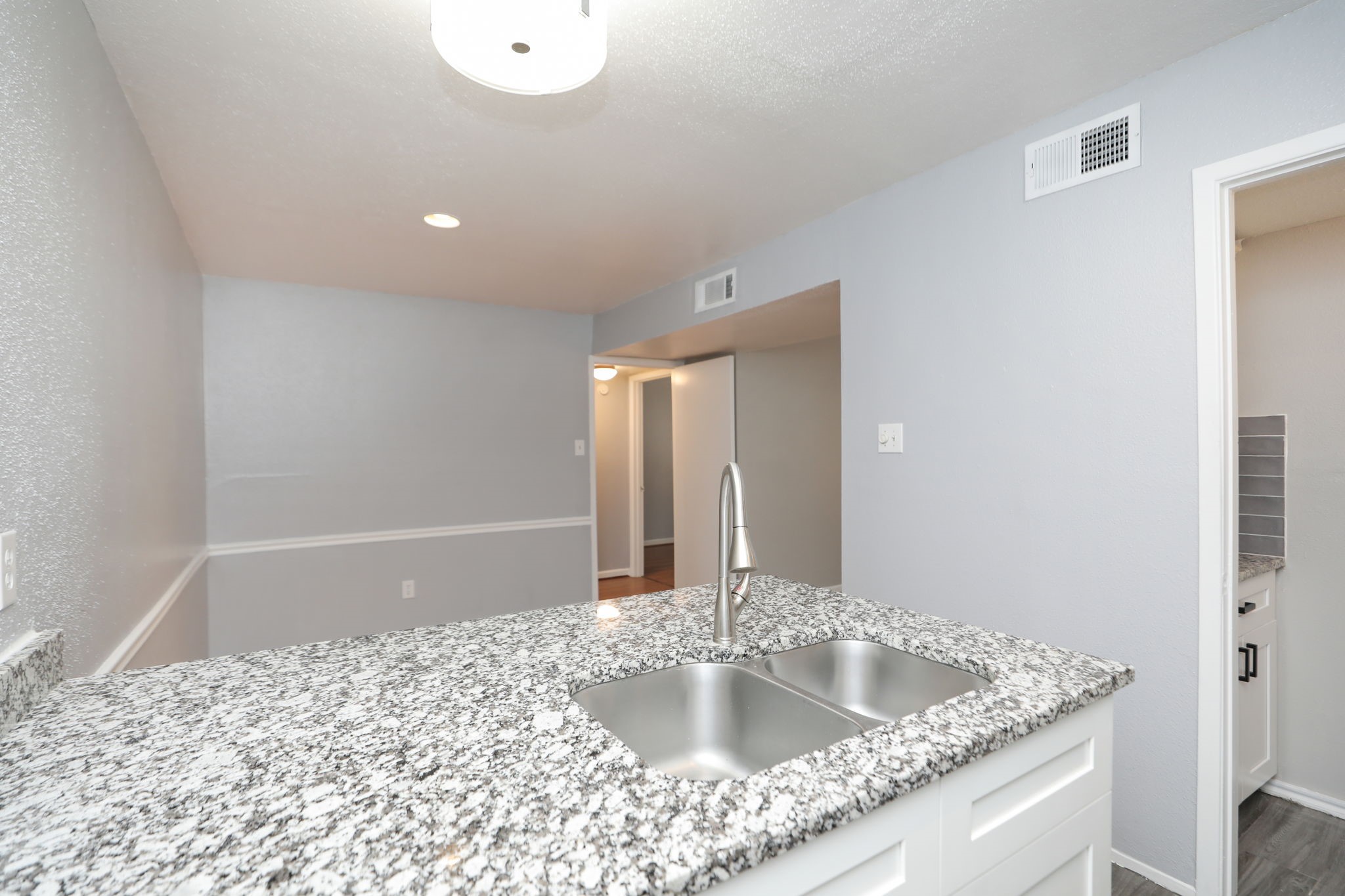 2100 Wilcrest Drive 127 Property Photo 14