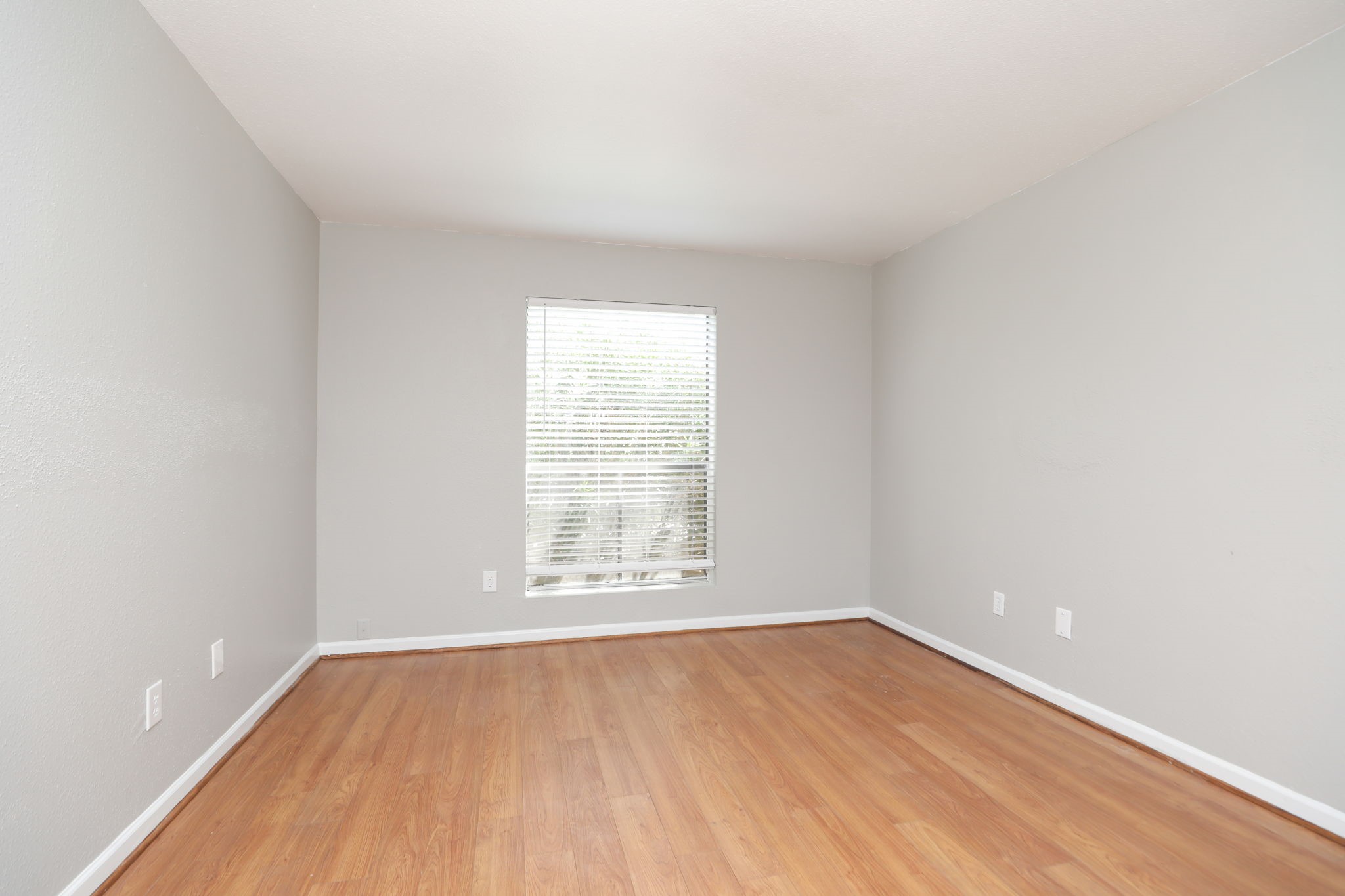 2100 Wilcrest Drive 127 Property Photo 25
