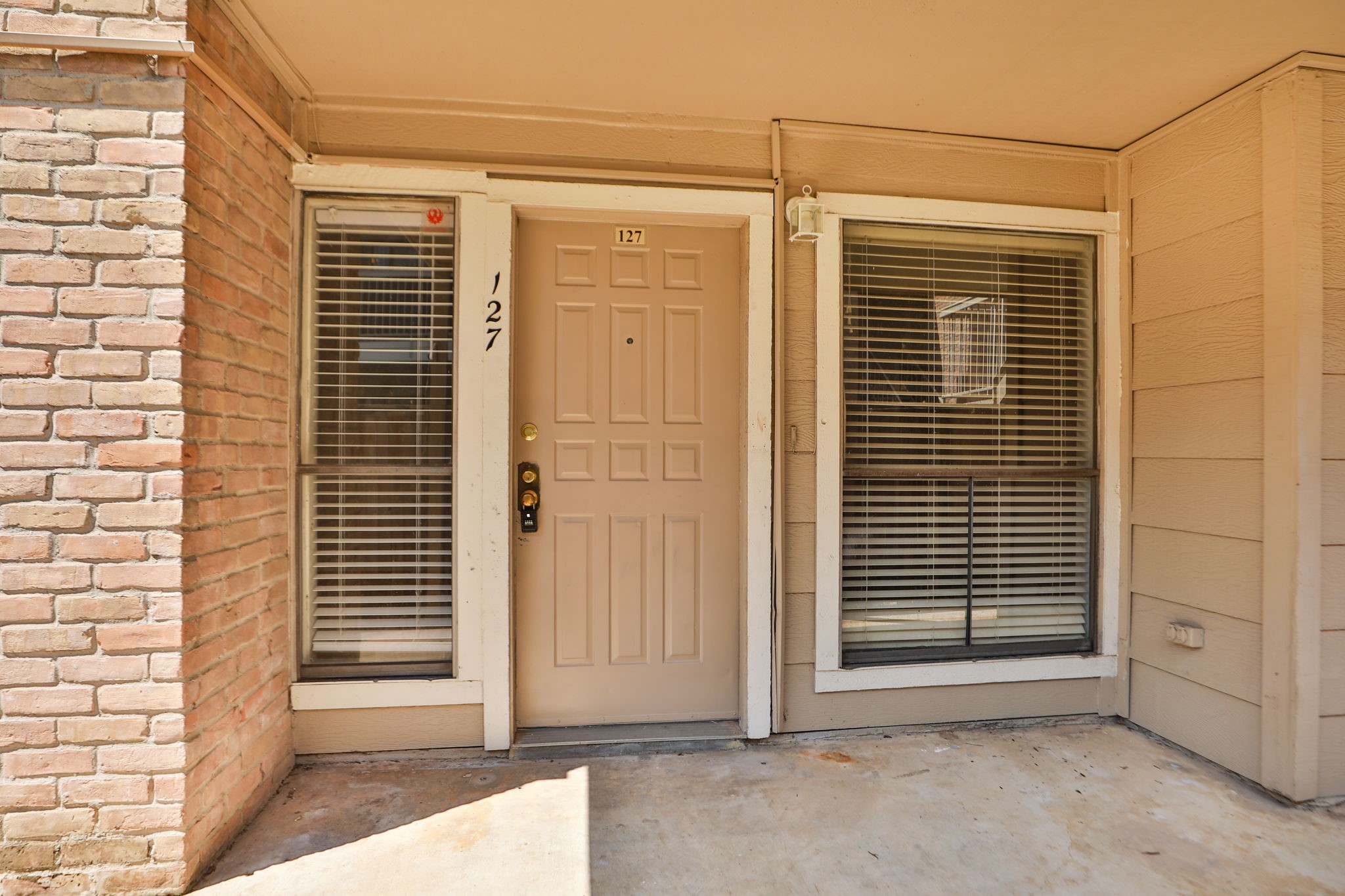 2100 Wilcrest Drive 127 Property Photo 32