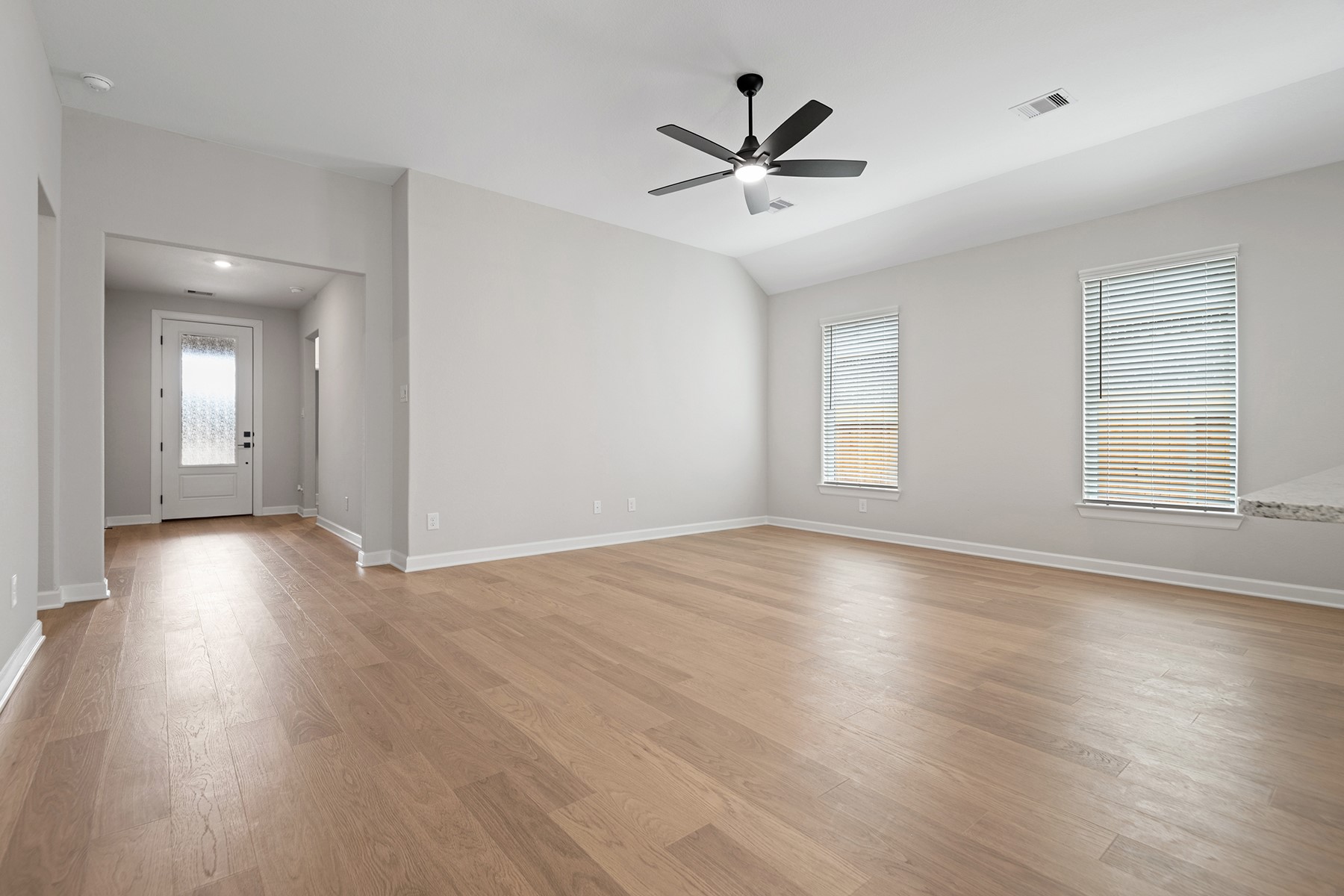 21567 Bluebonnet Bay Drive Property Photo 3