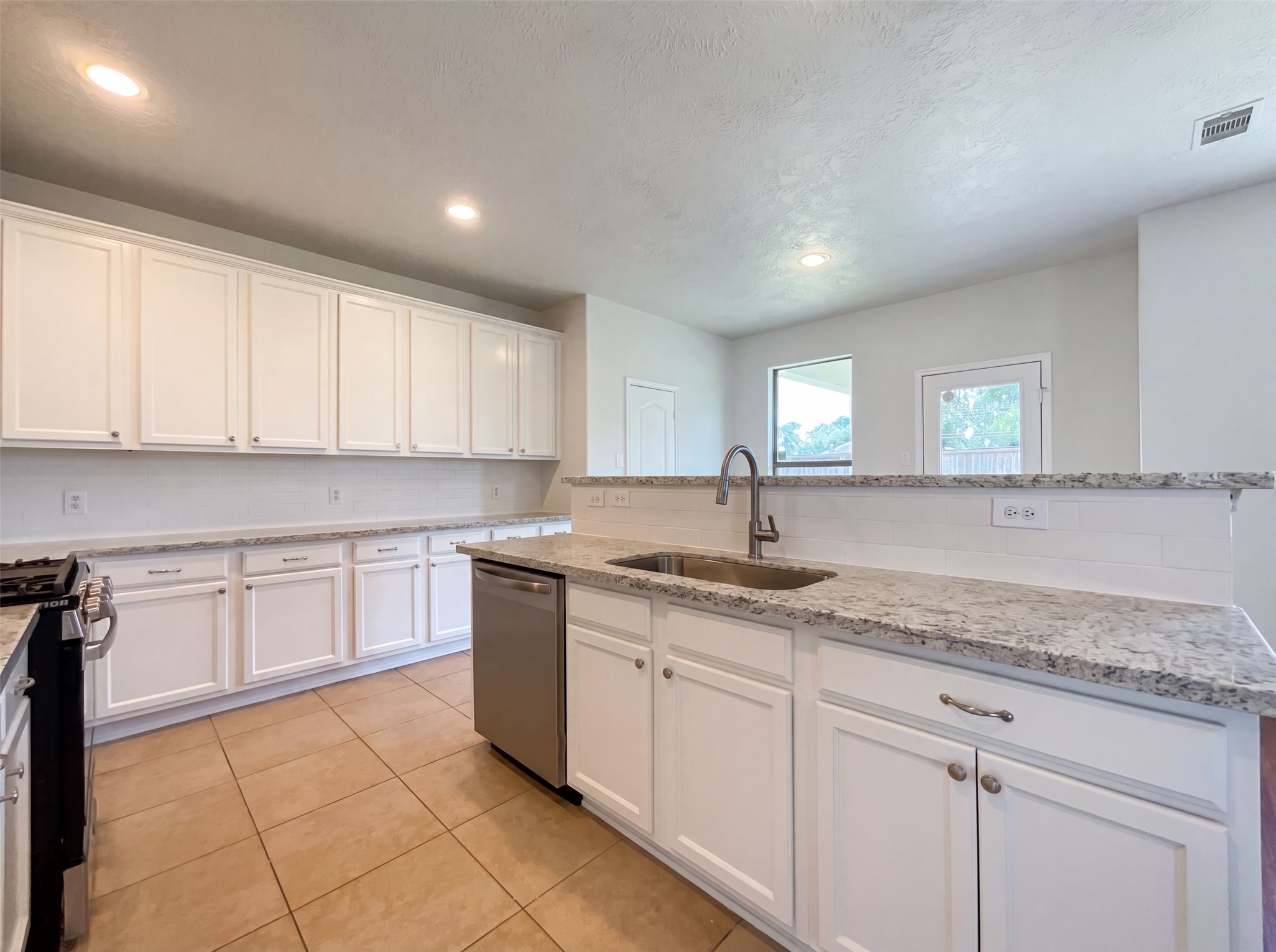 2806 Legends Knoll Drive Property Photo 2