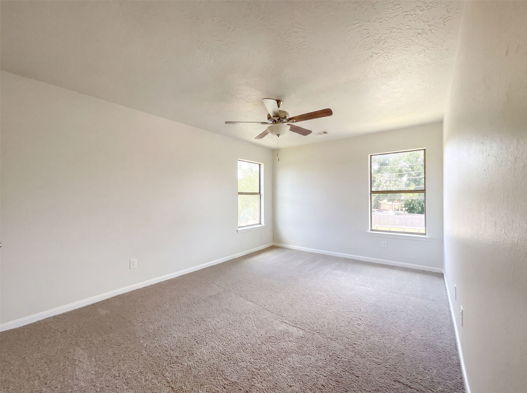 2806 Legends Knoll Drive Property Photo 14