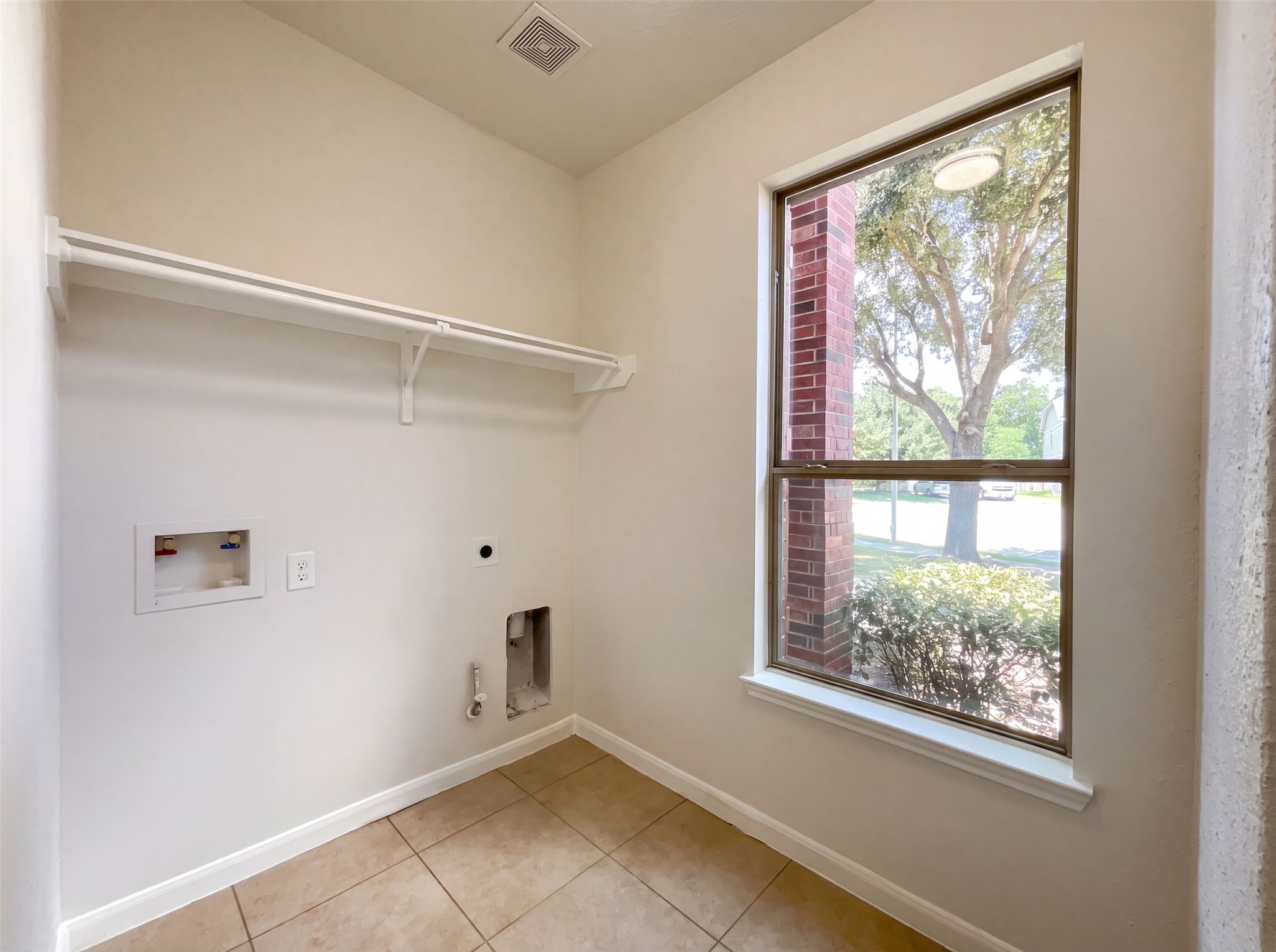 2806 Legends Knoll Drive Property Photo 19
