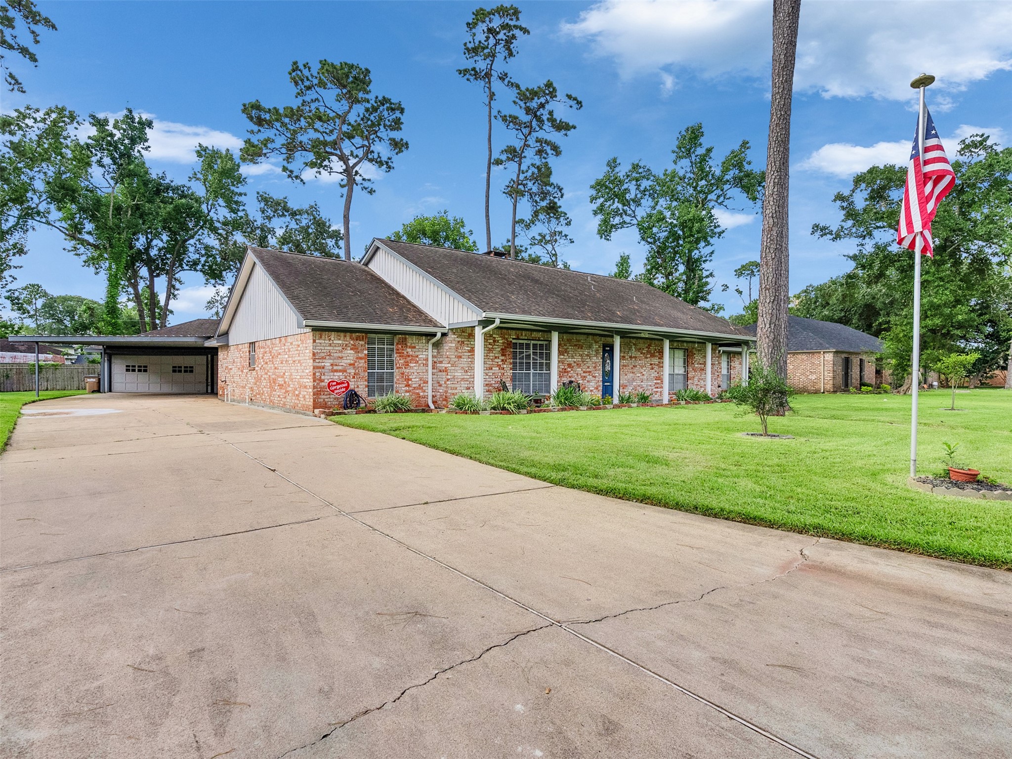 2904 Frostwood Circle Property Photo 3