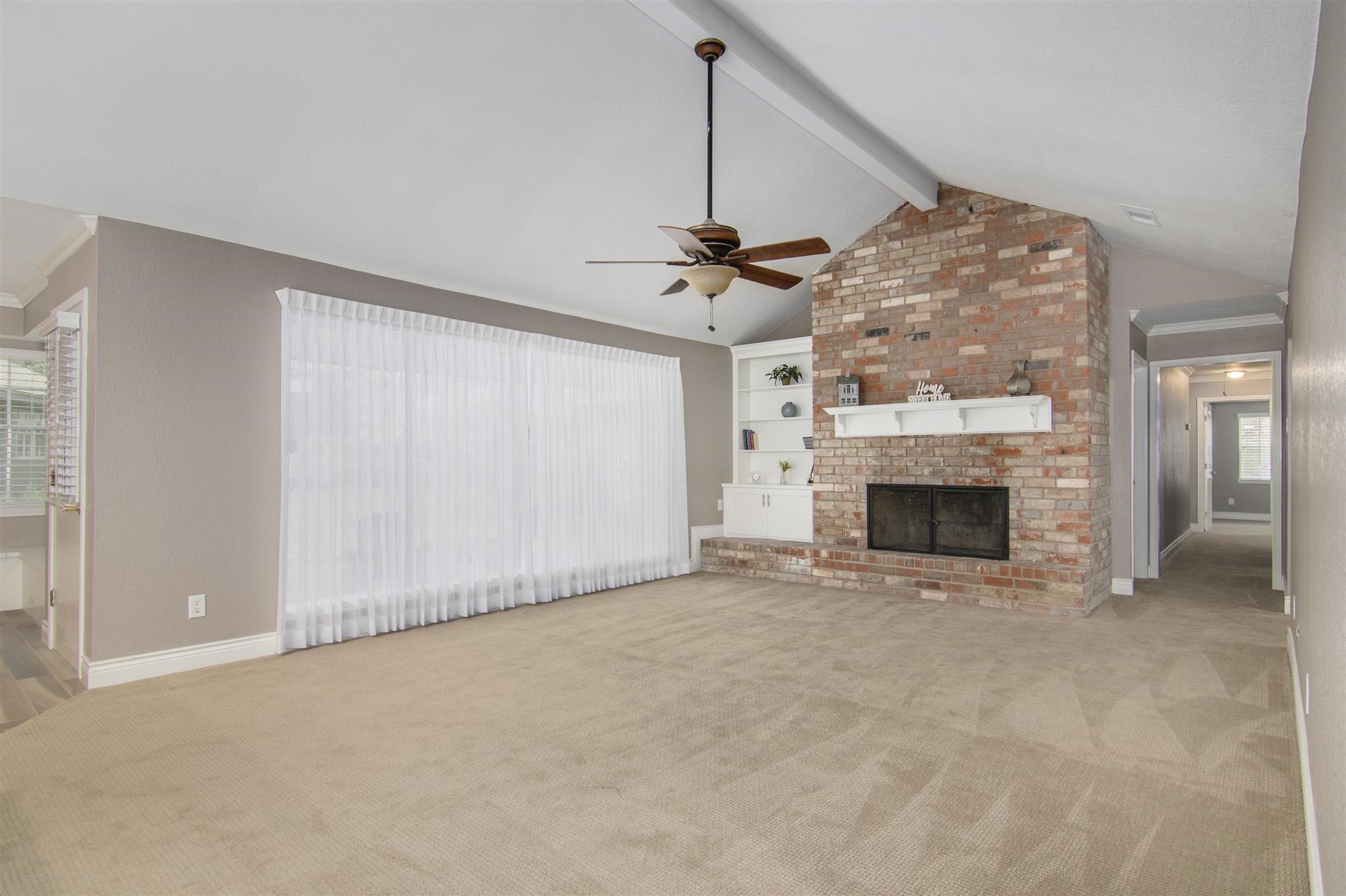 2904 Frostwood Circle Property Photo 9