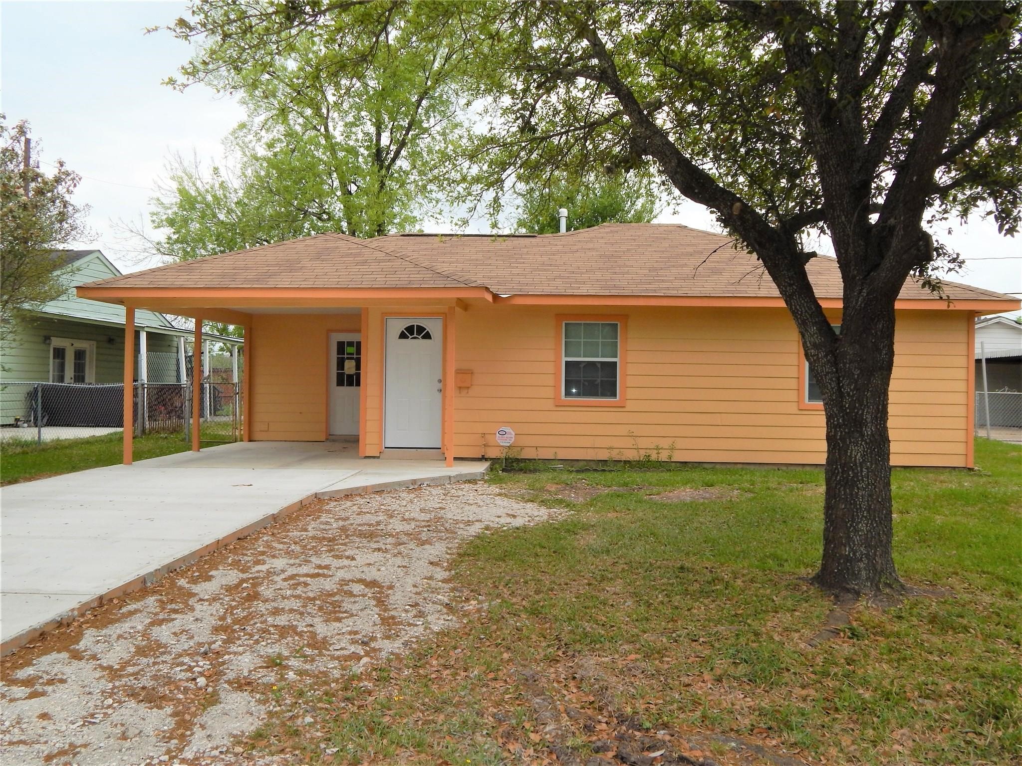 1305 Jennifer Lane Property Photo 1