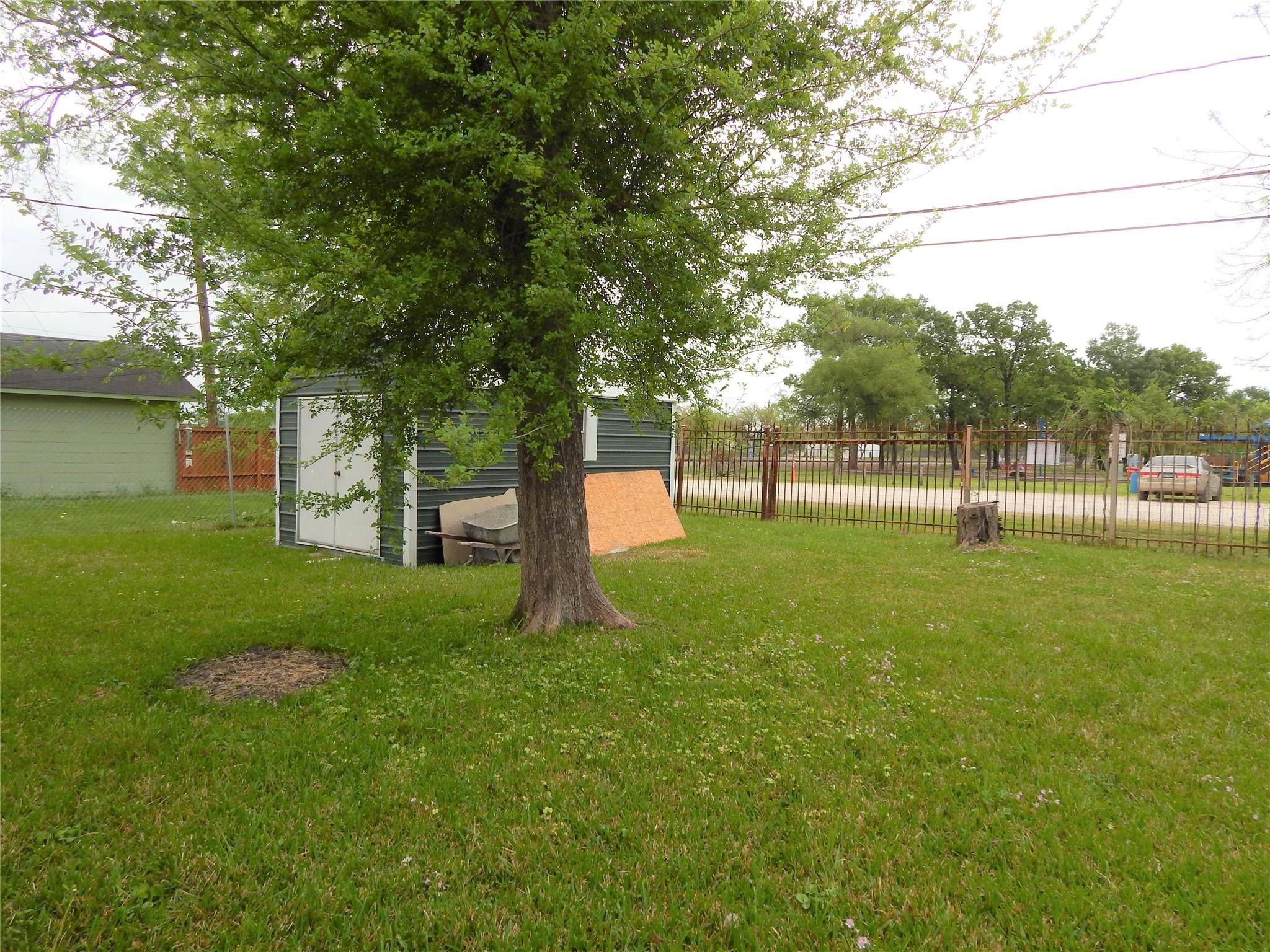 1305 Jennifer Lane Property Photo 9