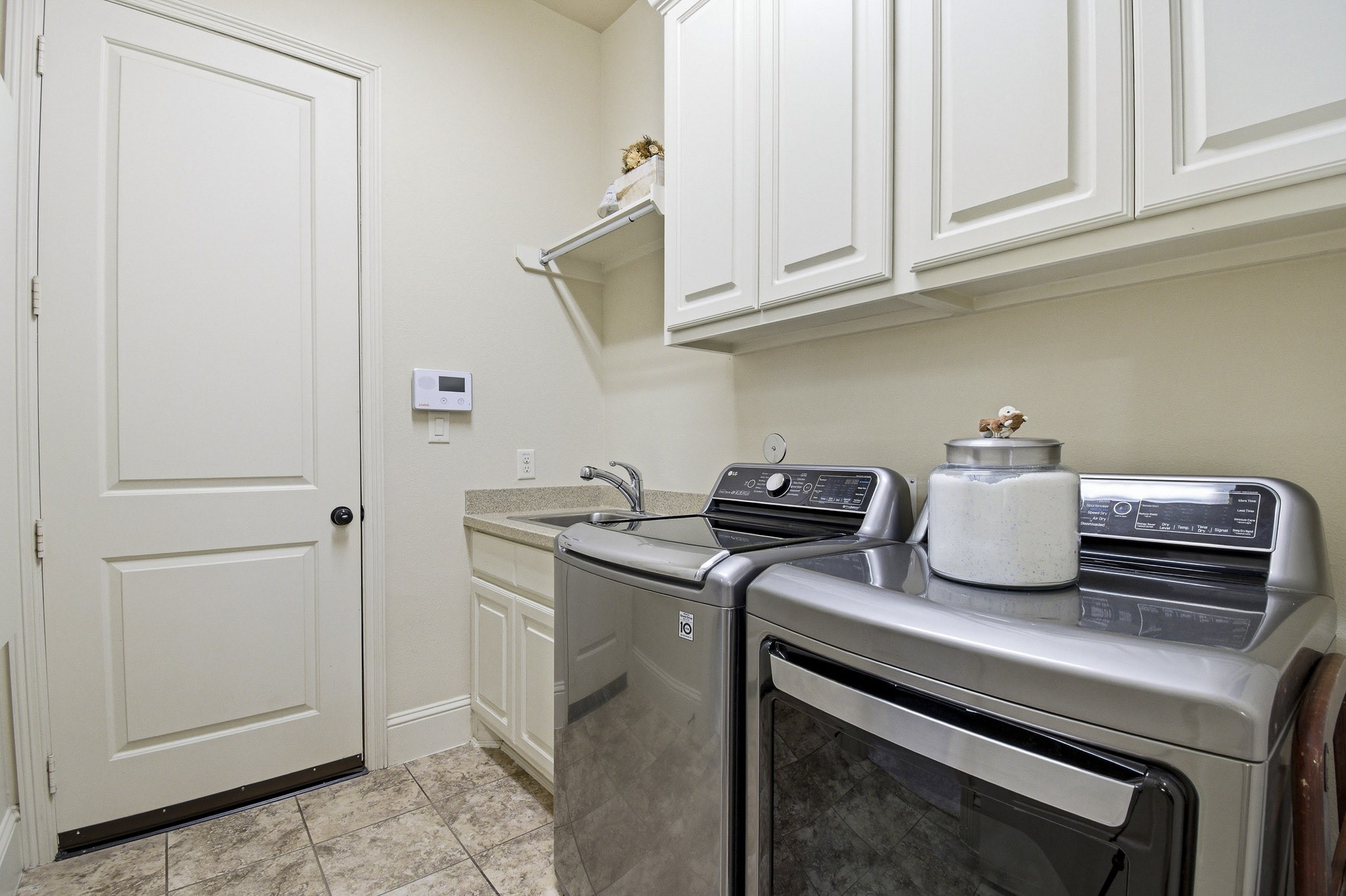 115 Sanibel Crest Place Property Photo 28