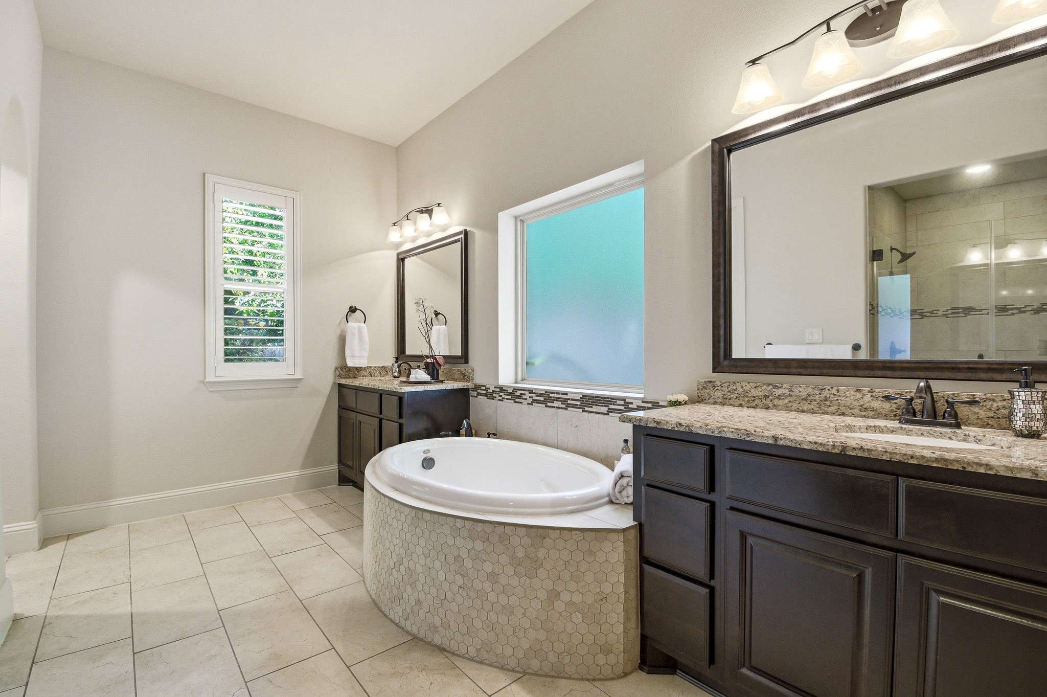 115 Sanibel Crest Place Property Photo 31