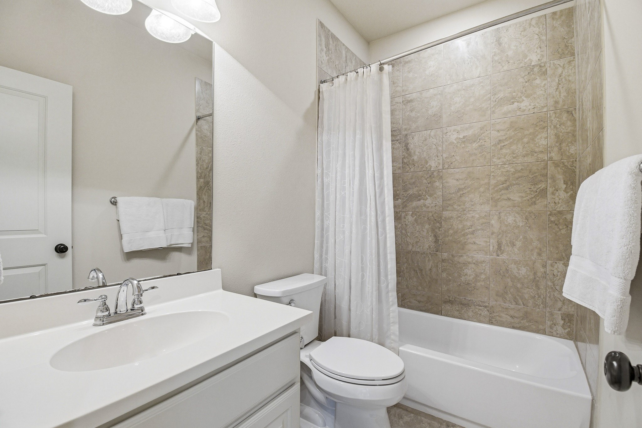115 Sanibel Crest Place Property Photo 39