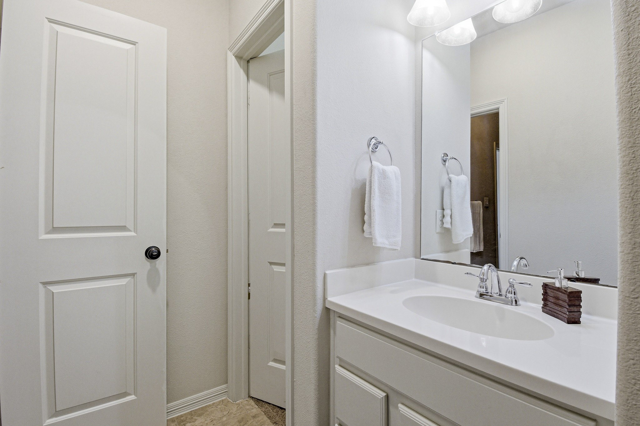 115 Sanibel Crest Place Property Photo 44