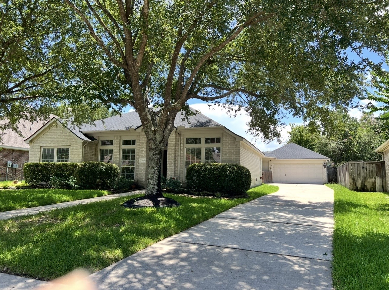 7506 Opal Hill Lane Property Photo 4