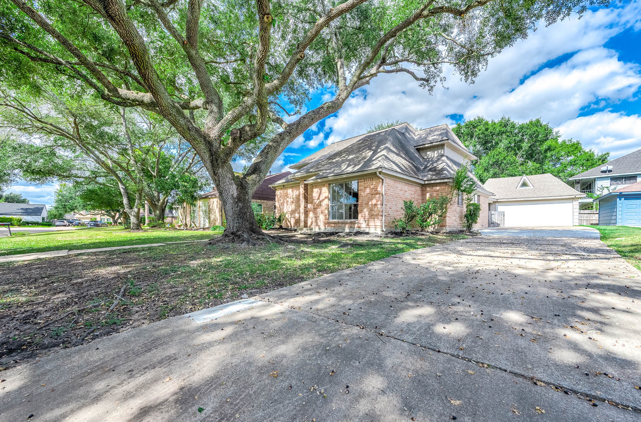 2314 Canyon Meadows Drive Property Photo 1