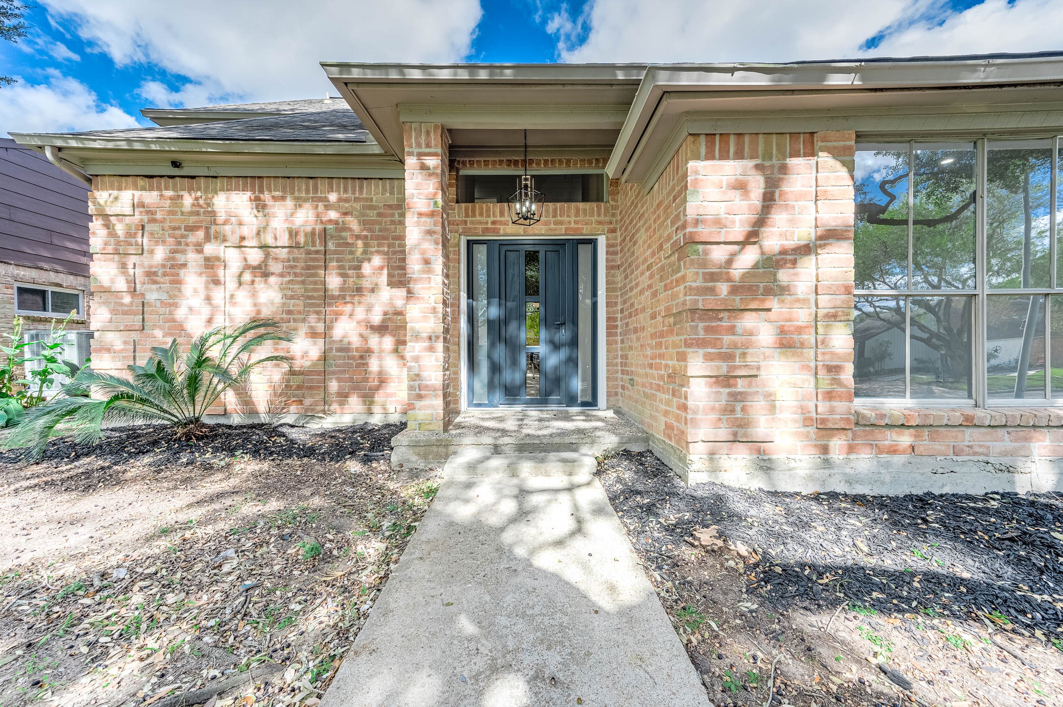 2314 Canyon Meadows Drive Property Photo 3