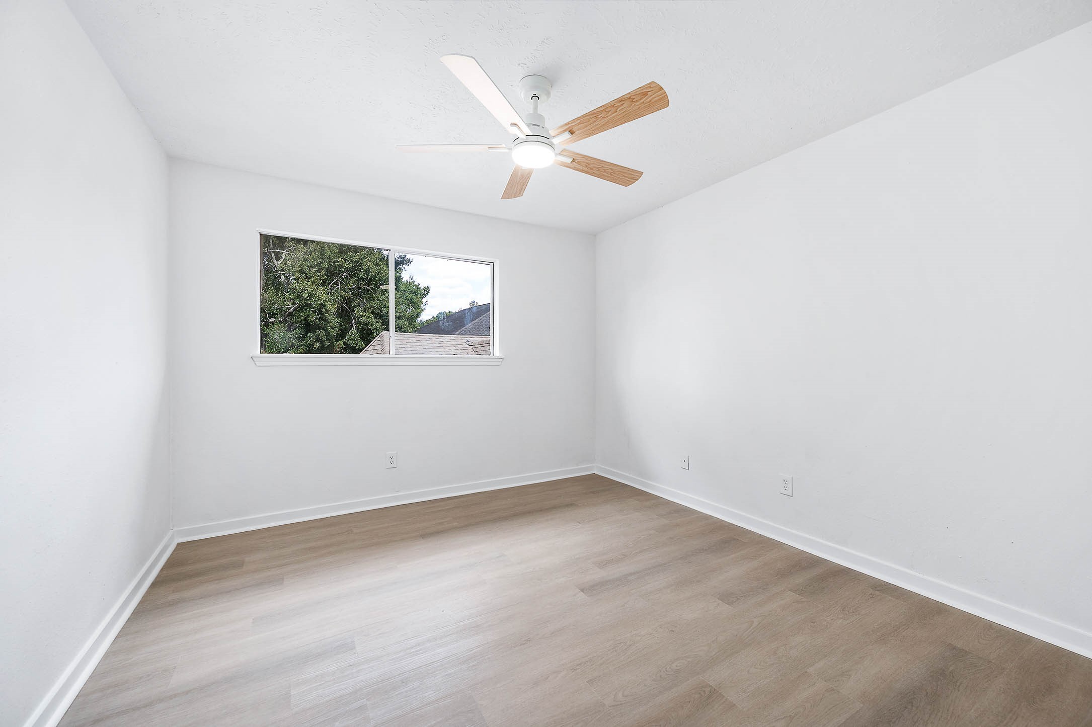 2314 Canyon Meadows Drive Property Photo 24