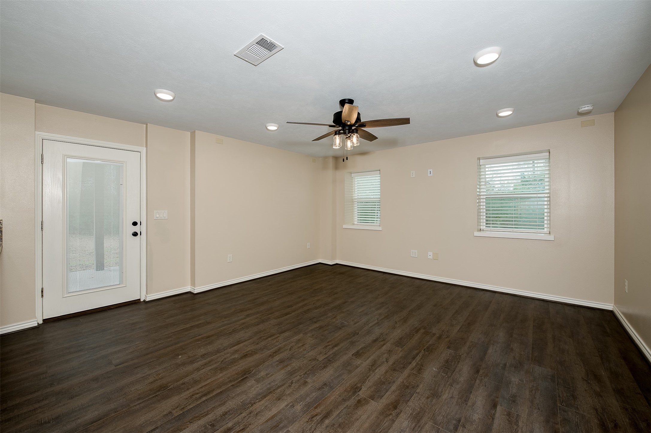11428 Debbie Lane Property Photo 19