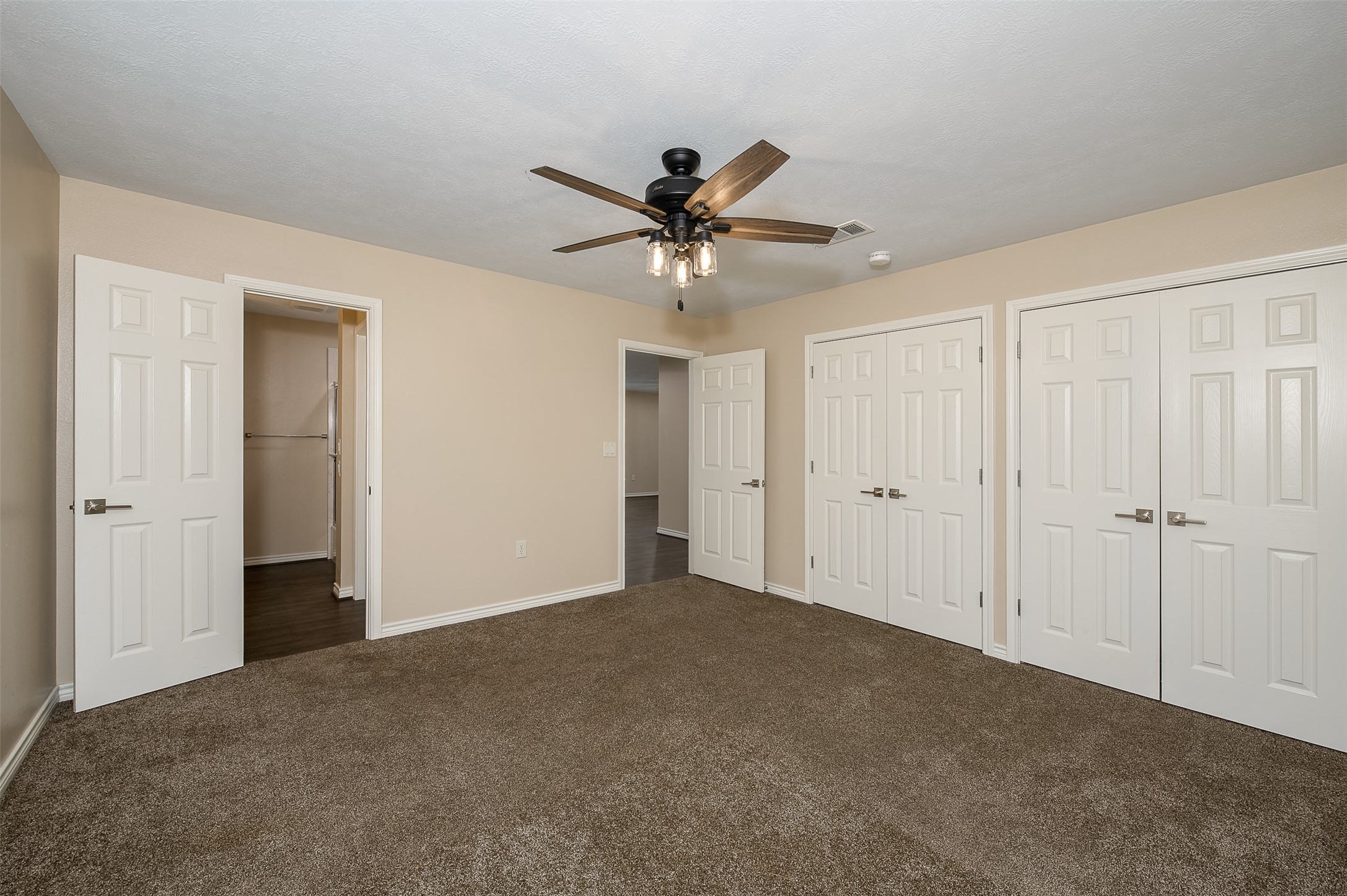 11428 Debbie Lane Property Photo 21