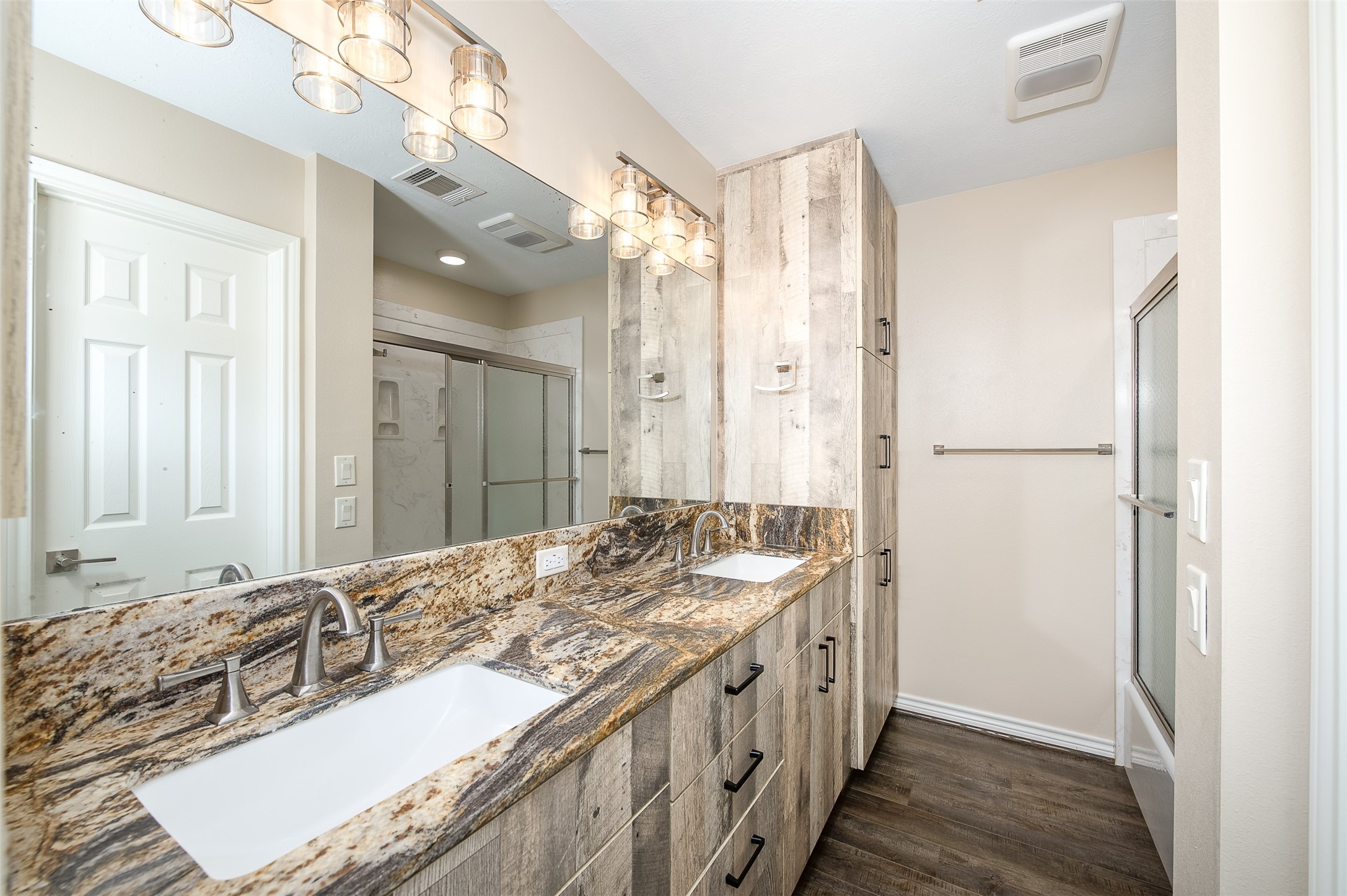 11428 Debbie Lane Property Photo 22