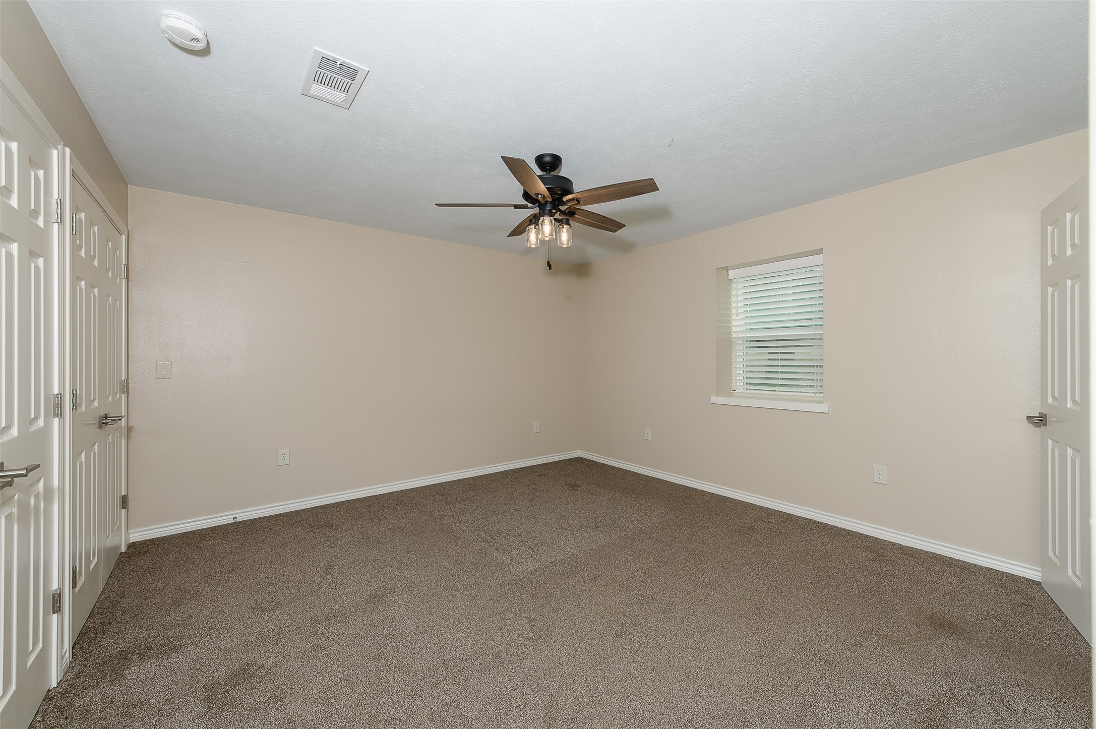 11428 Debbie Lane Property Photo 23