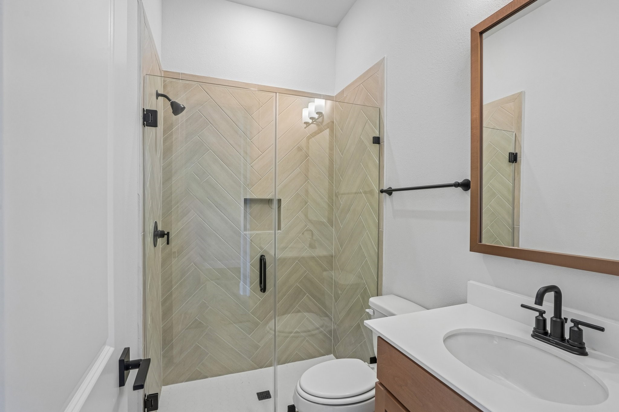 9802 Hunters Run Drive Property Photo 8
