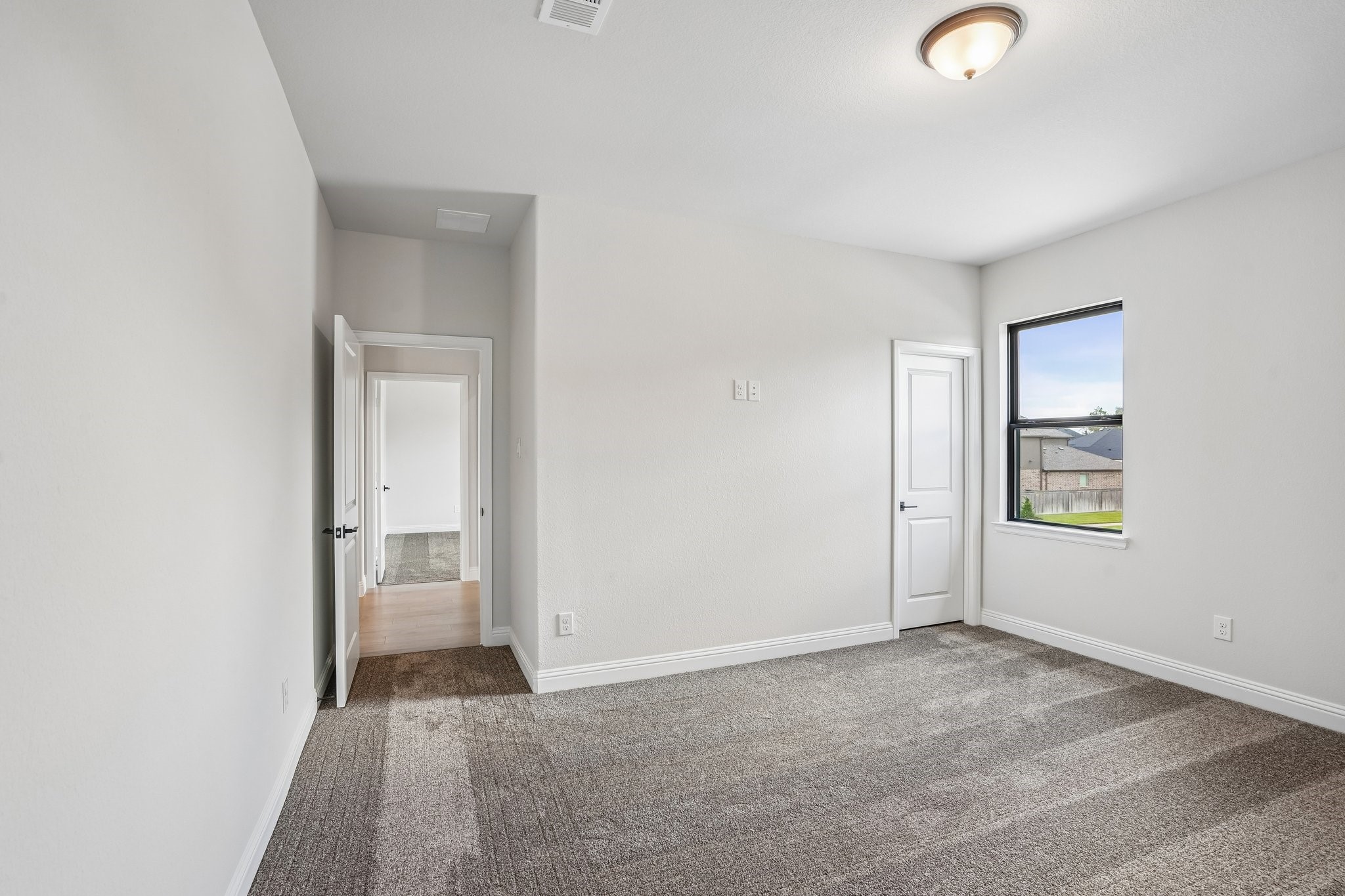 9802 Hunters Run Drive Property Photo 39