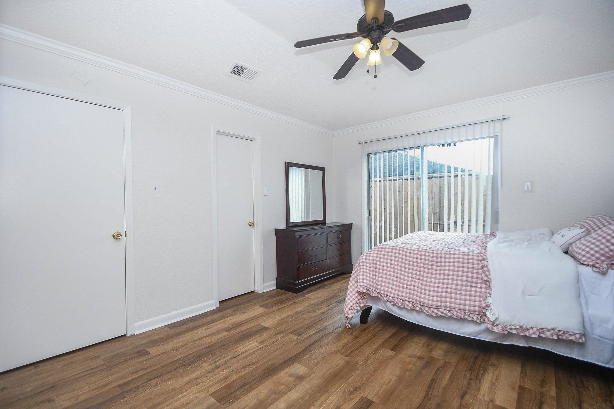 9231 Homeland Drive Property Photo 13