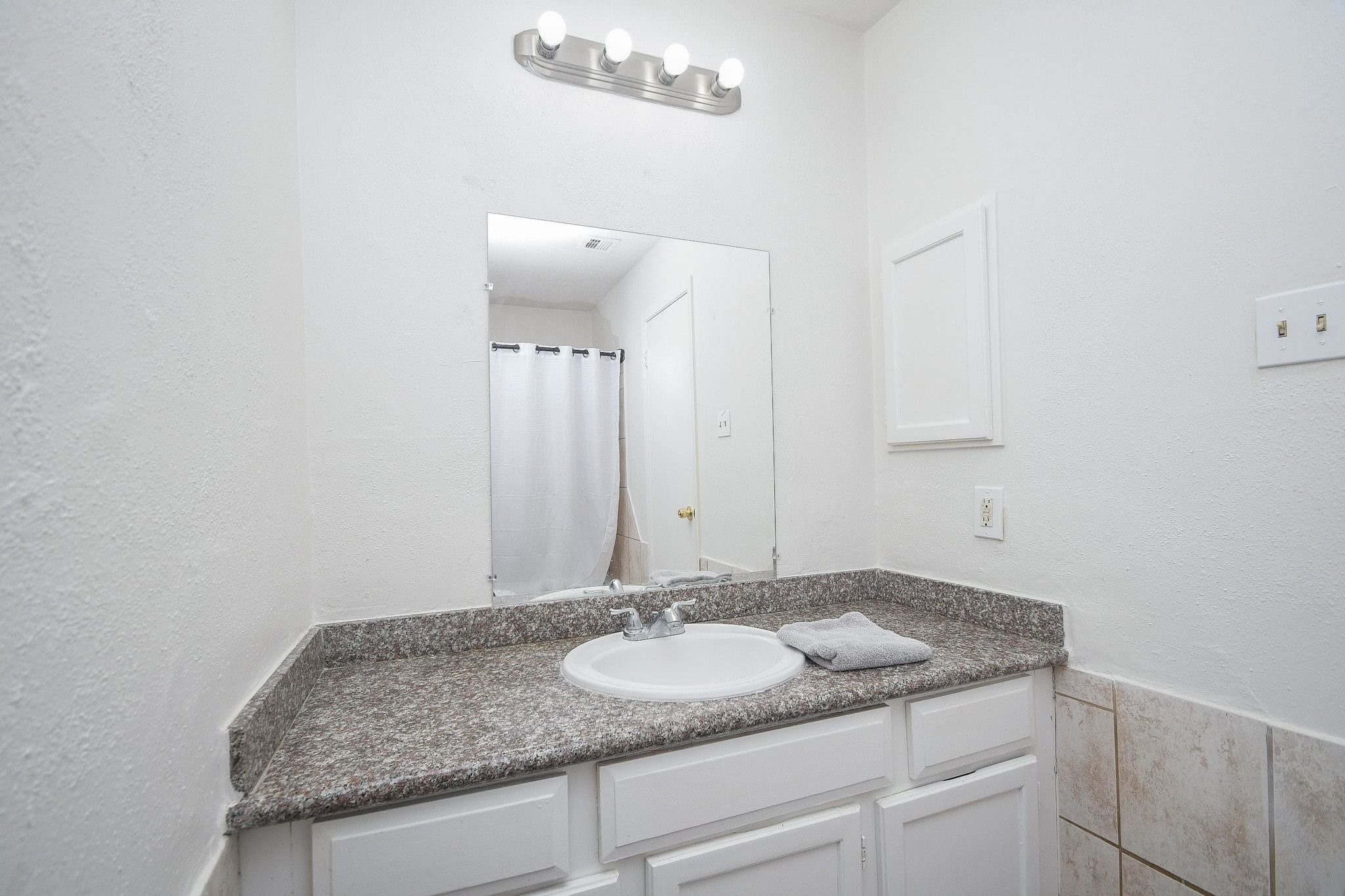 9231 Homeland Drive Property Photo 18