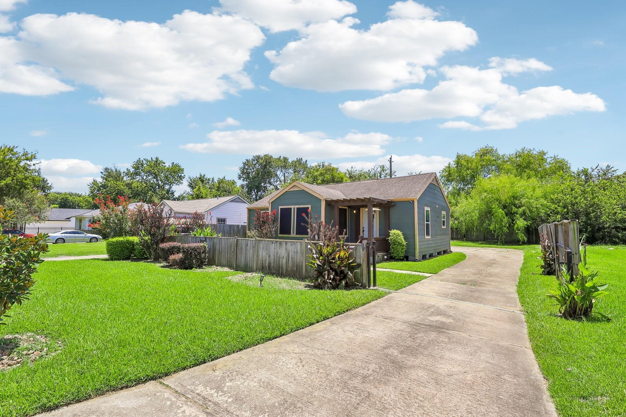 4516 Dewberry Street, Houston Tx 77021 Property Photo 2