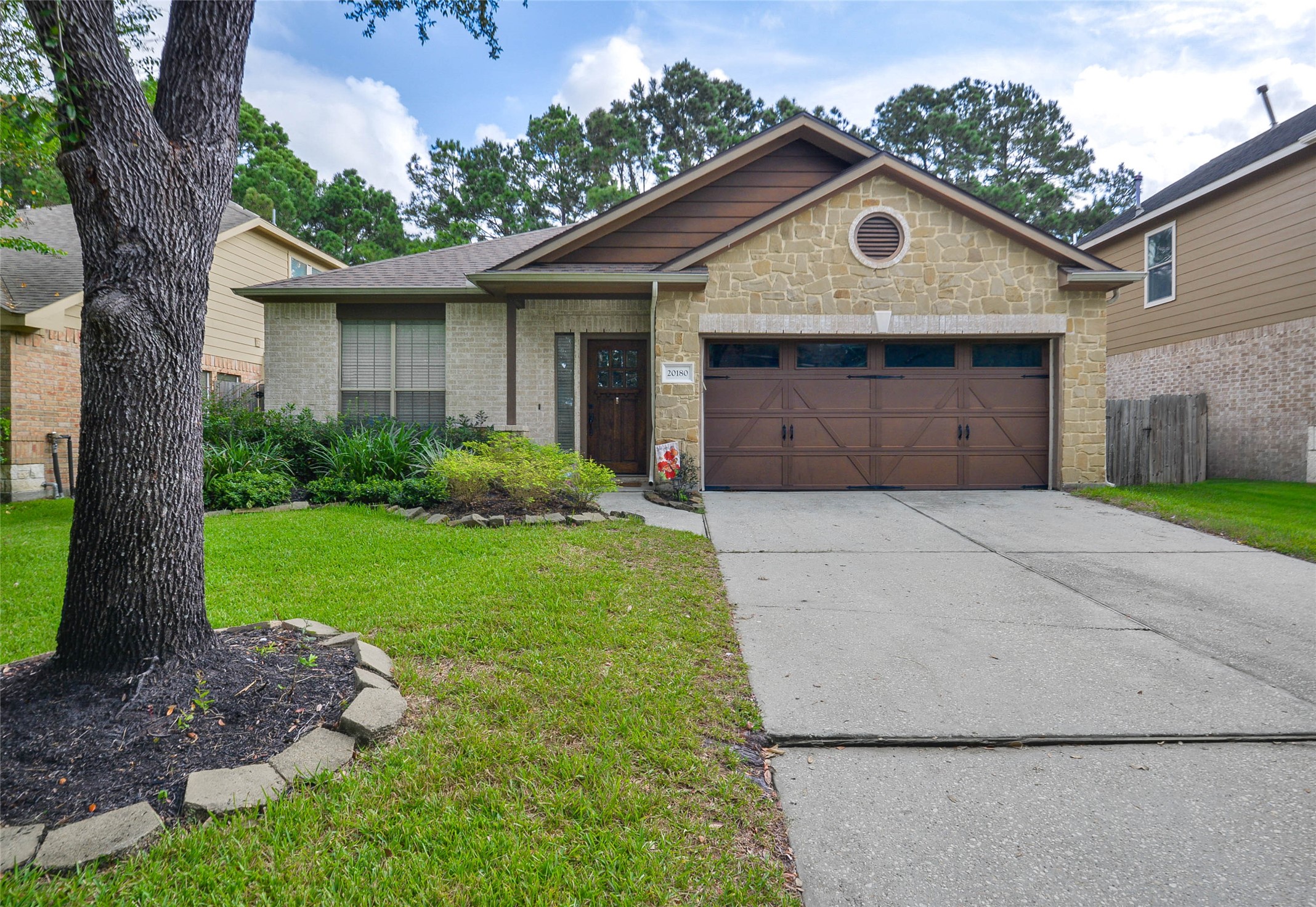 20180 Bitter Root Drive Property Photo 1