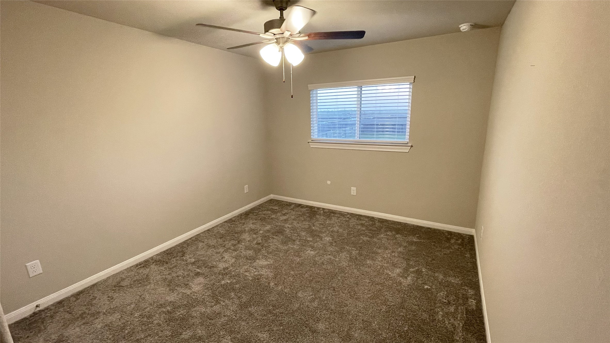 5802 Golden Peak Lane Property Photo 14