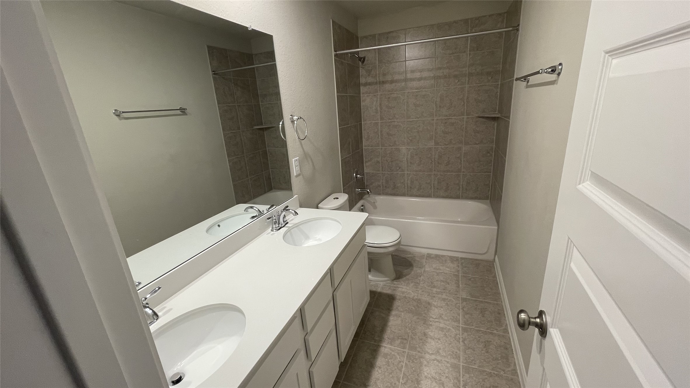 5802 Golden Peak Lane Property Photo 16