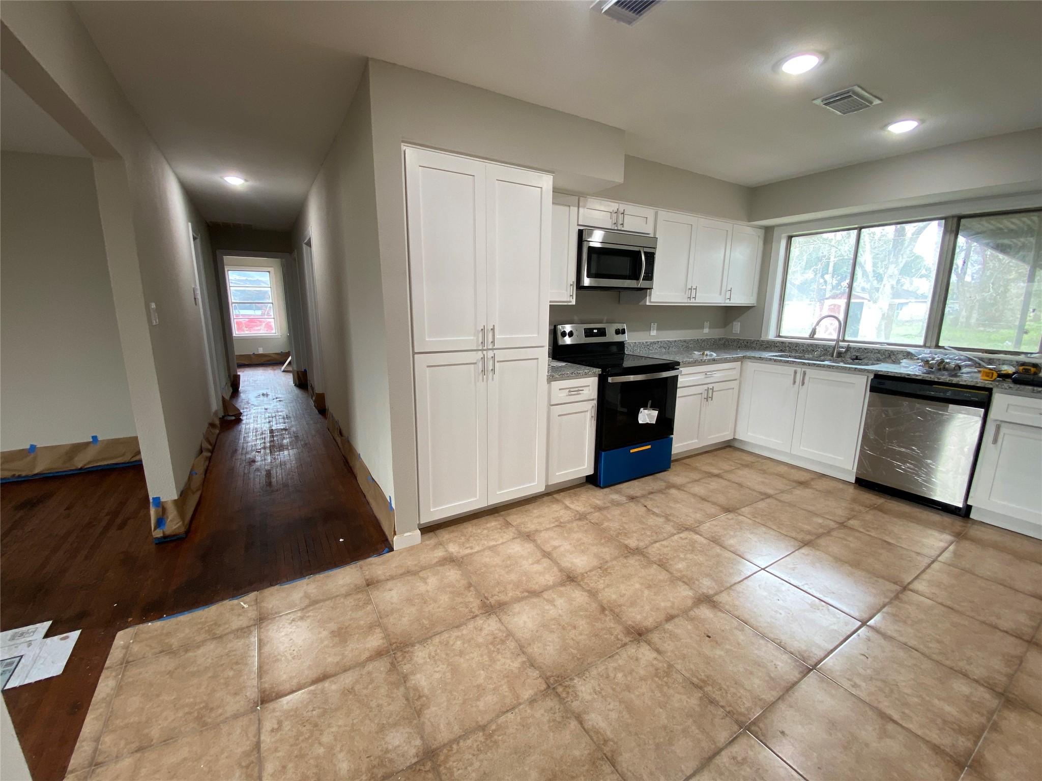 1105 Alice Street Property Photo 9
