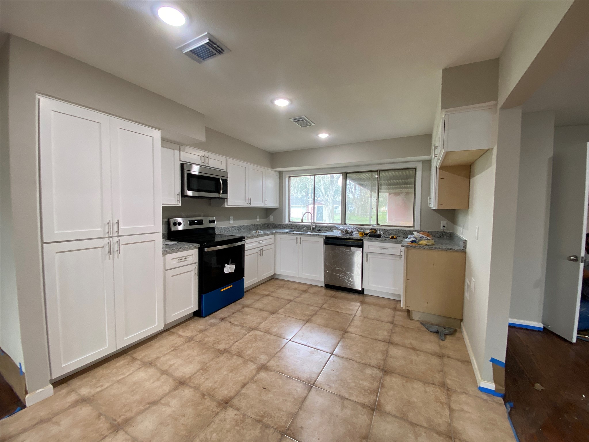1105 Alice Street Property Photo 10