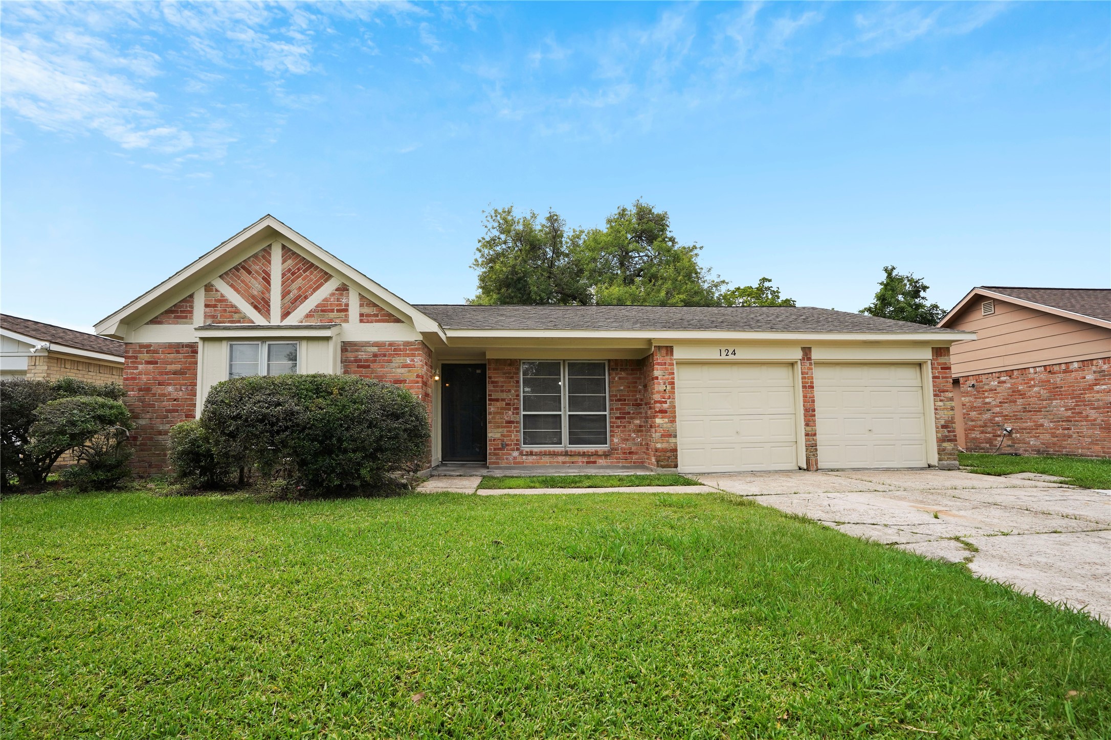 124 White Cedar Street Property Photo