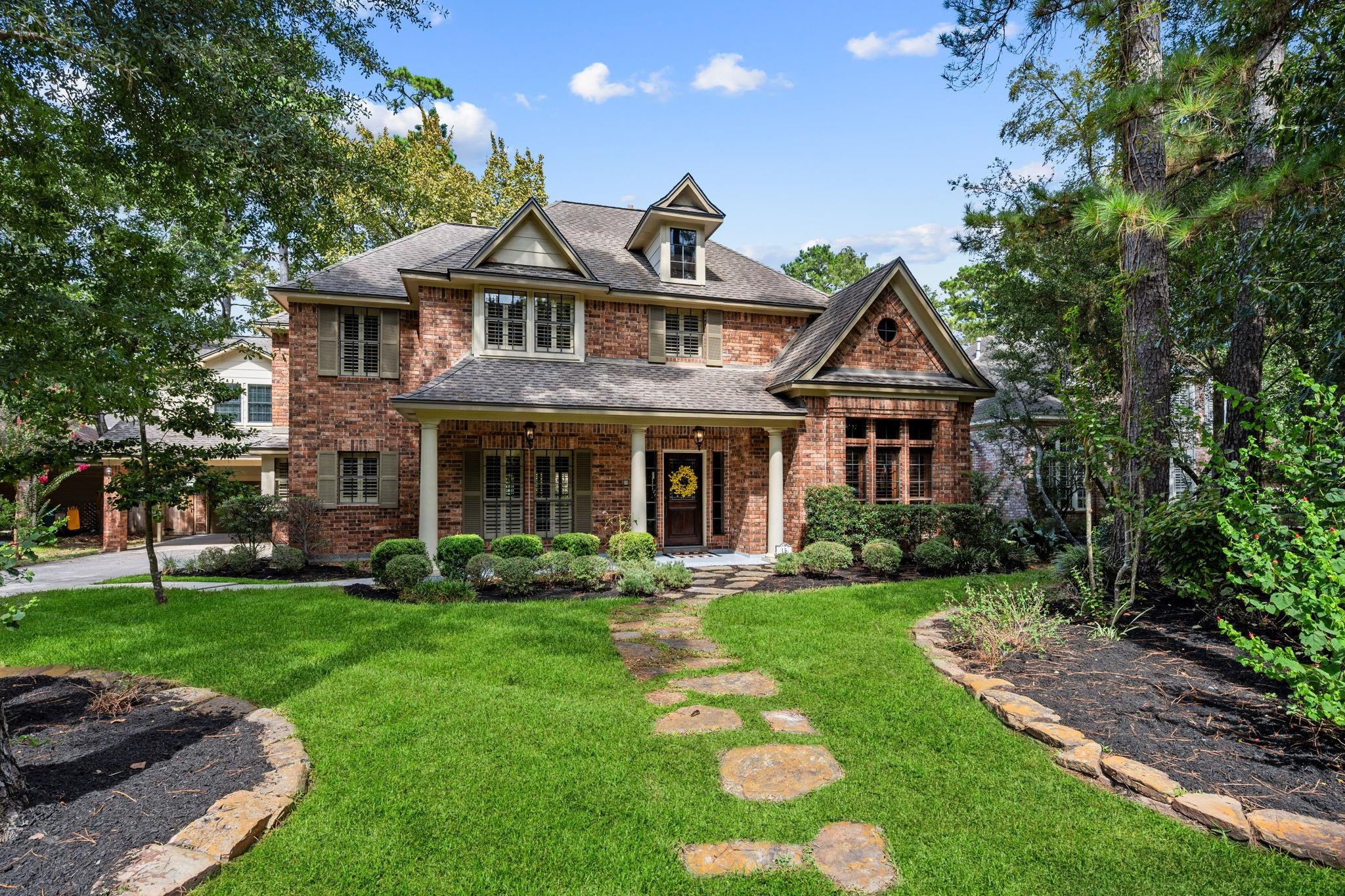 15 Crestone Place, The Woodlands Tx 77381 Property Photo 2