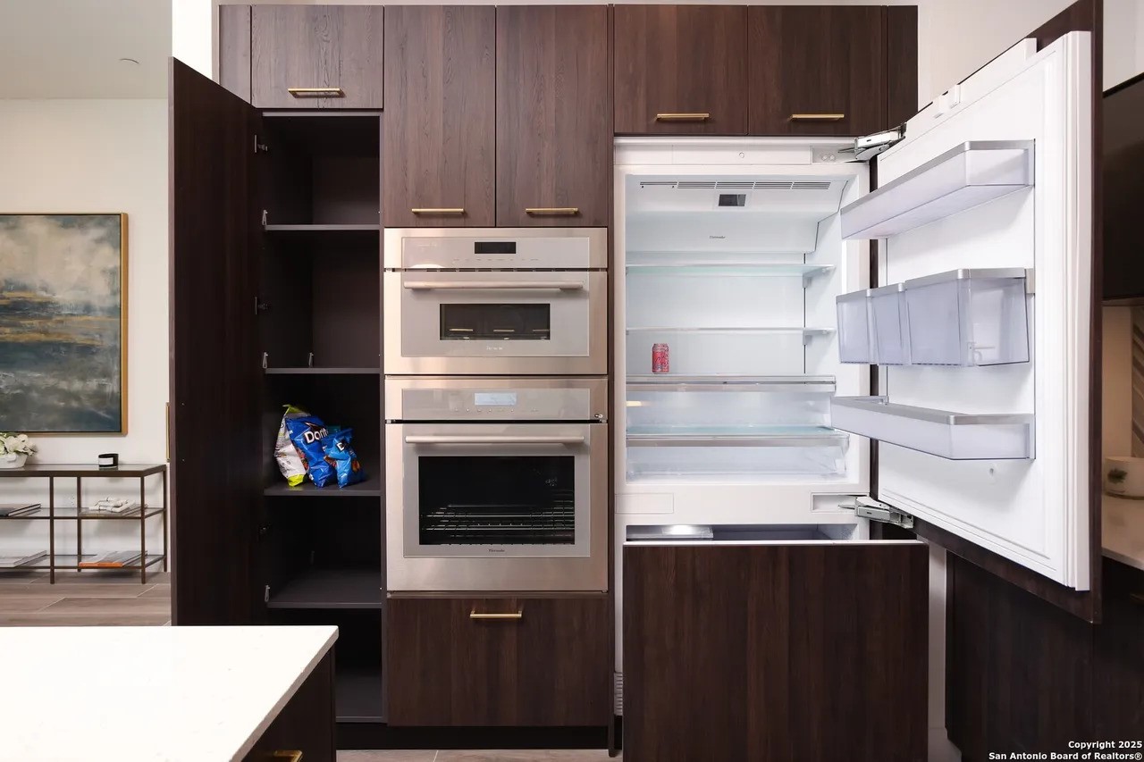 123 Lexington Avenue 1210 Property Photo 14