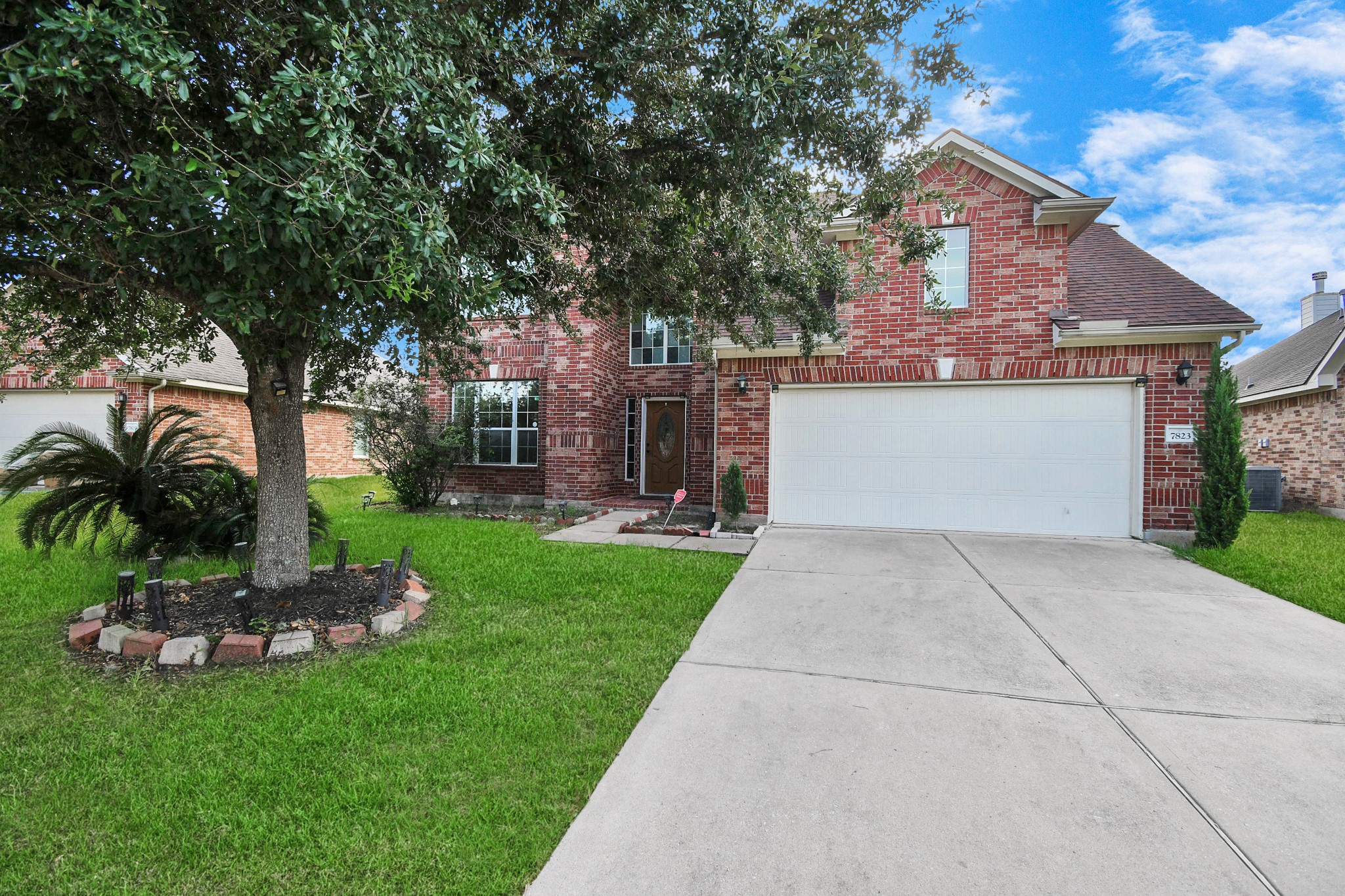7823 Hollow Bluff Lane Property Photo 4