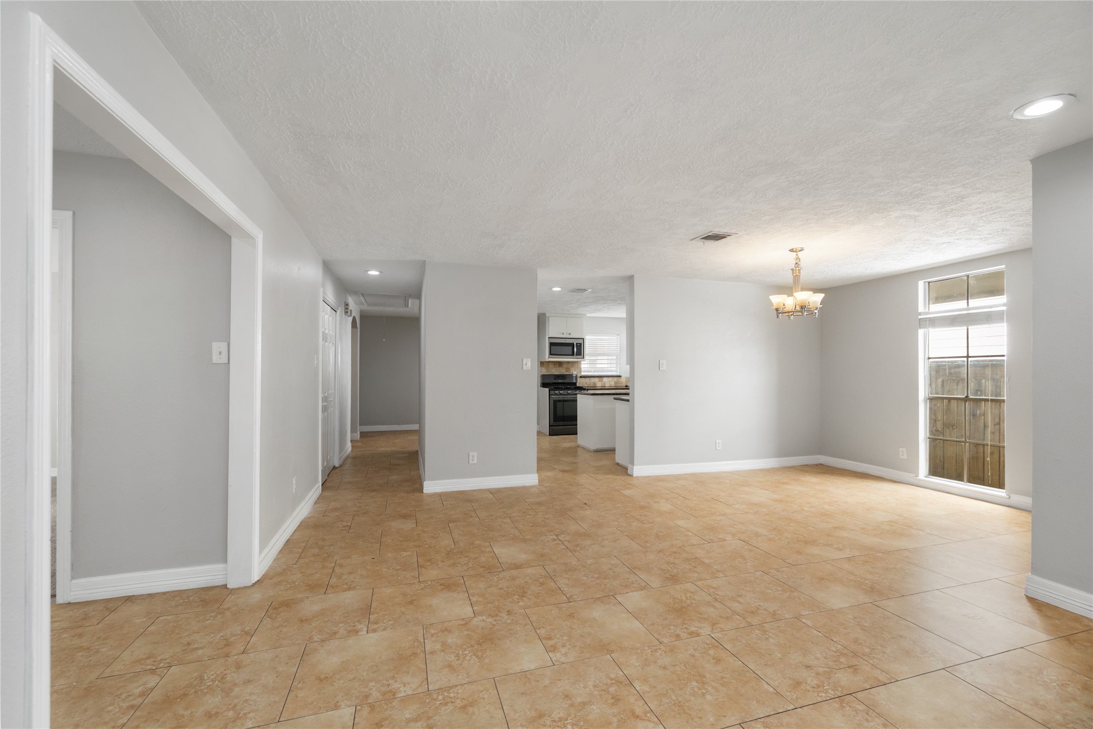 1200 E 24th Street Property Photo 10