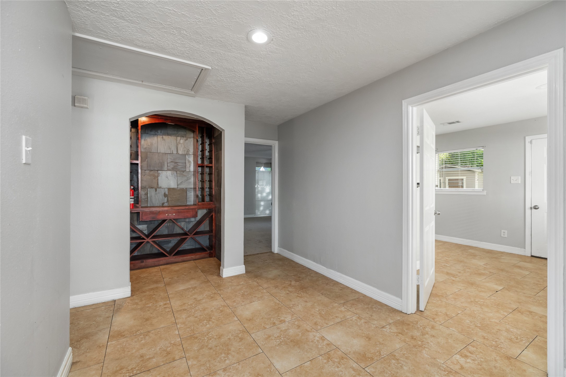 1200 E 24th Street Property Photo 13