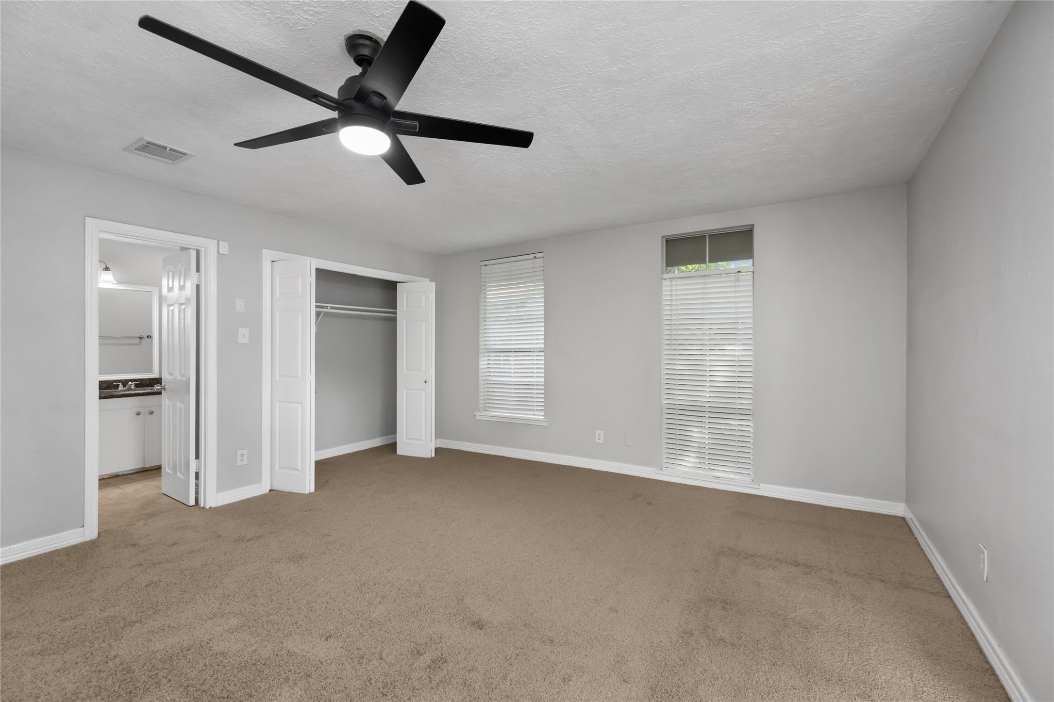 1200 E 24th Street Property Photo 17