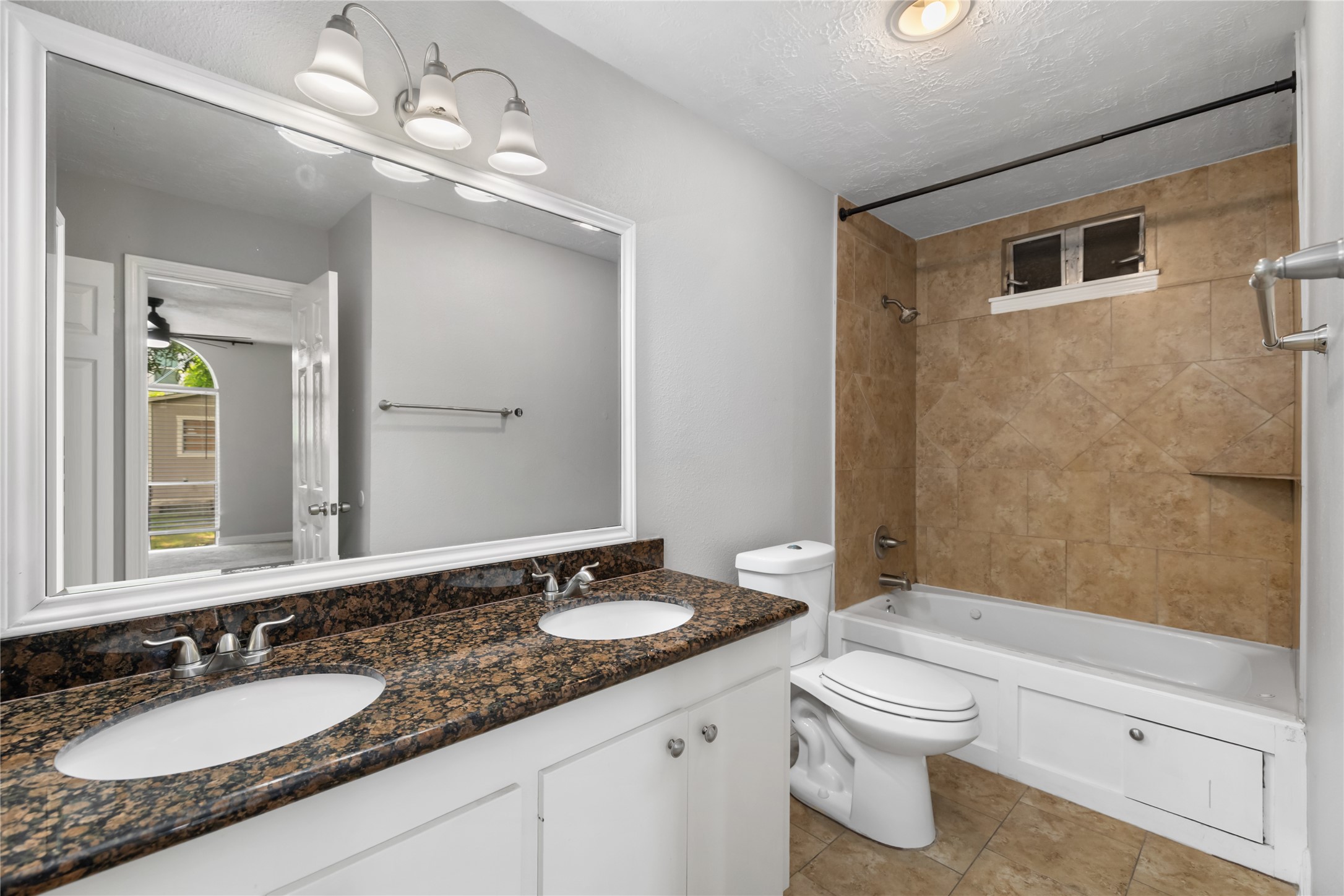 1200 E 24th Street Property Photo 18