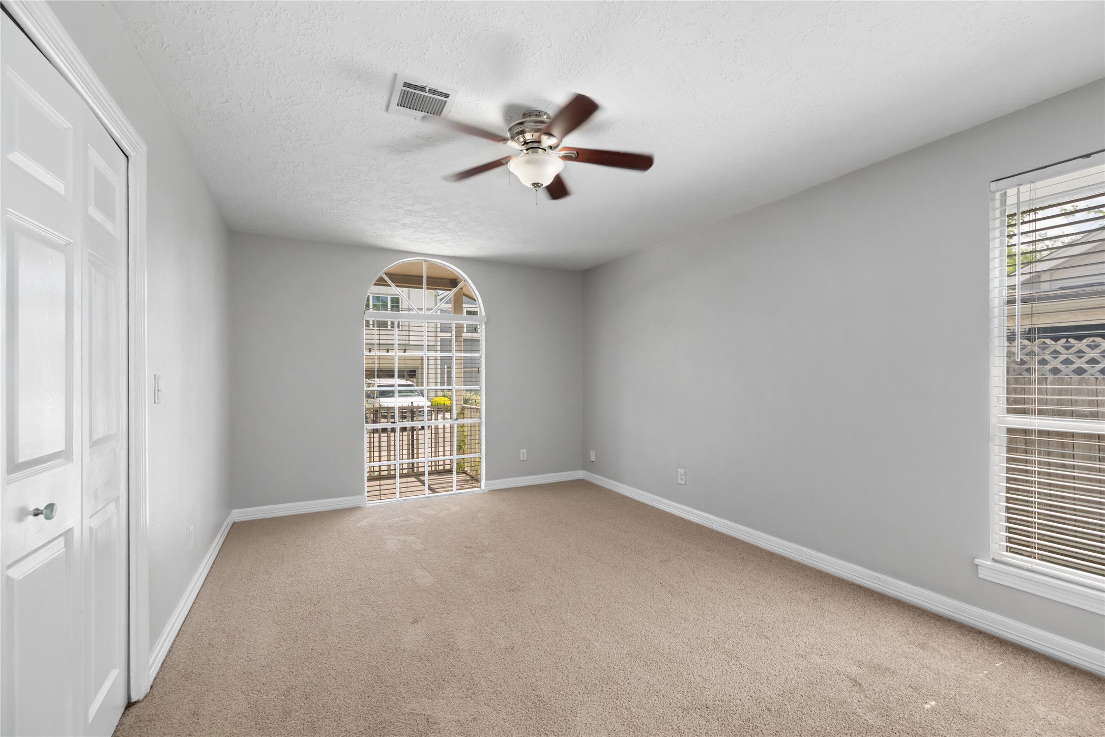 1200 E 24th Street Property Photo 21