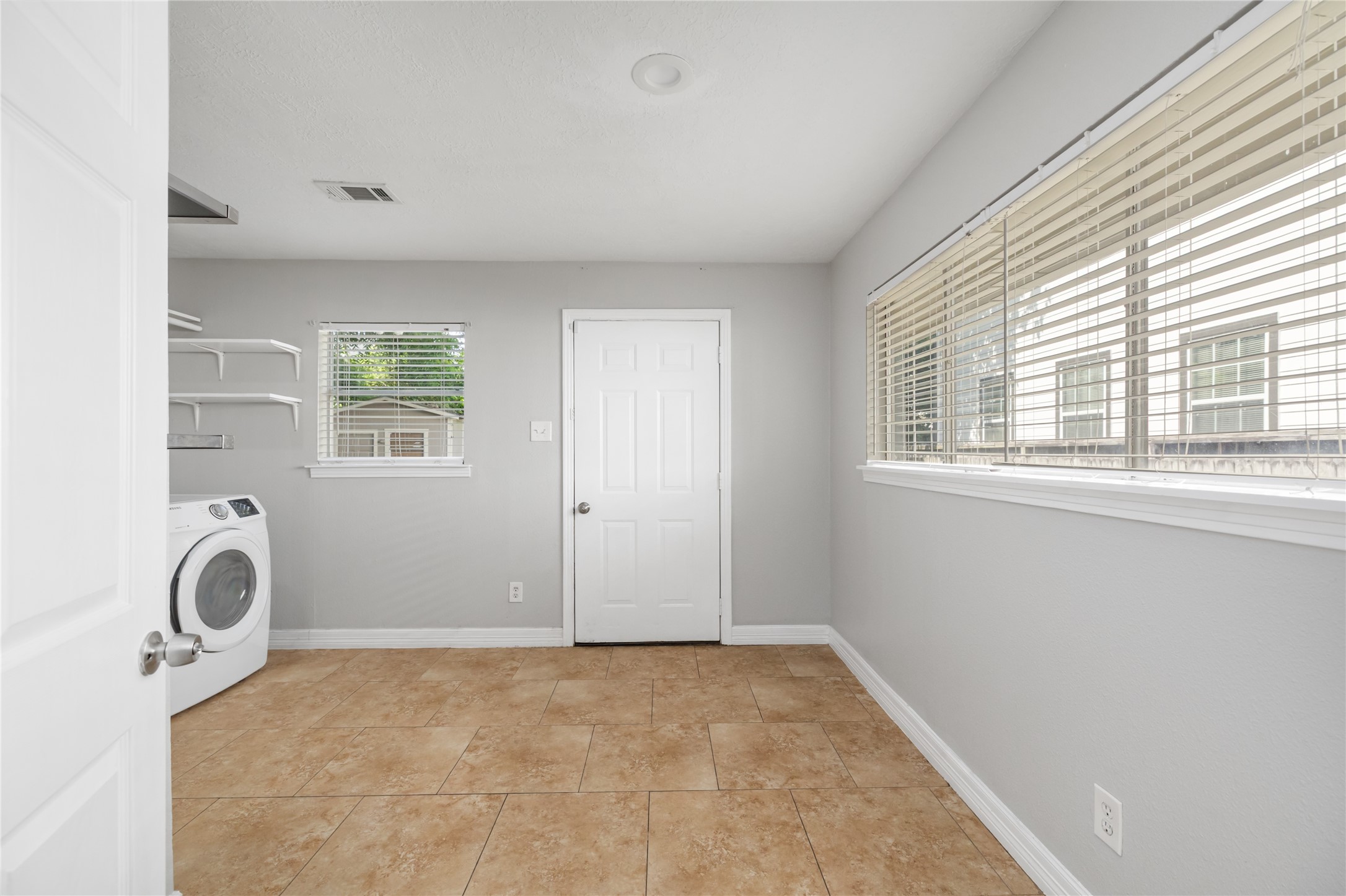 1200 E 24th Street Property Photo 22
