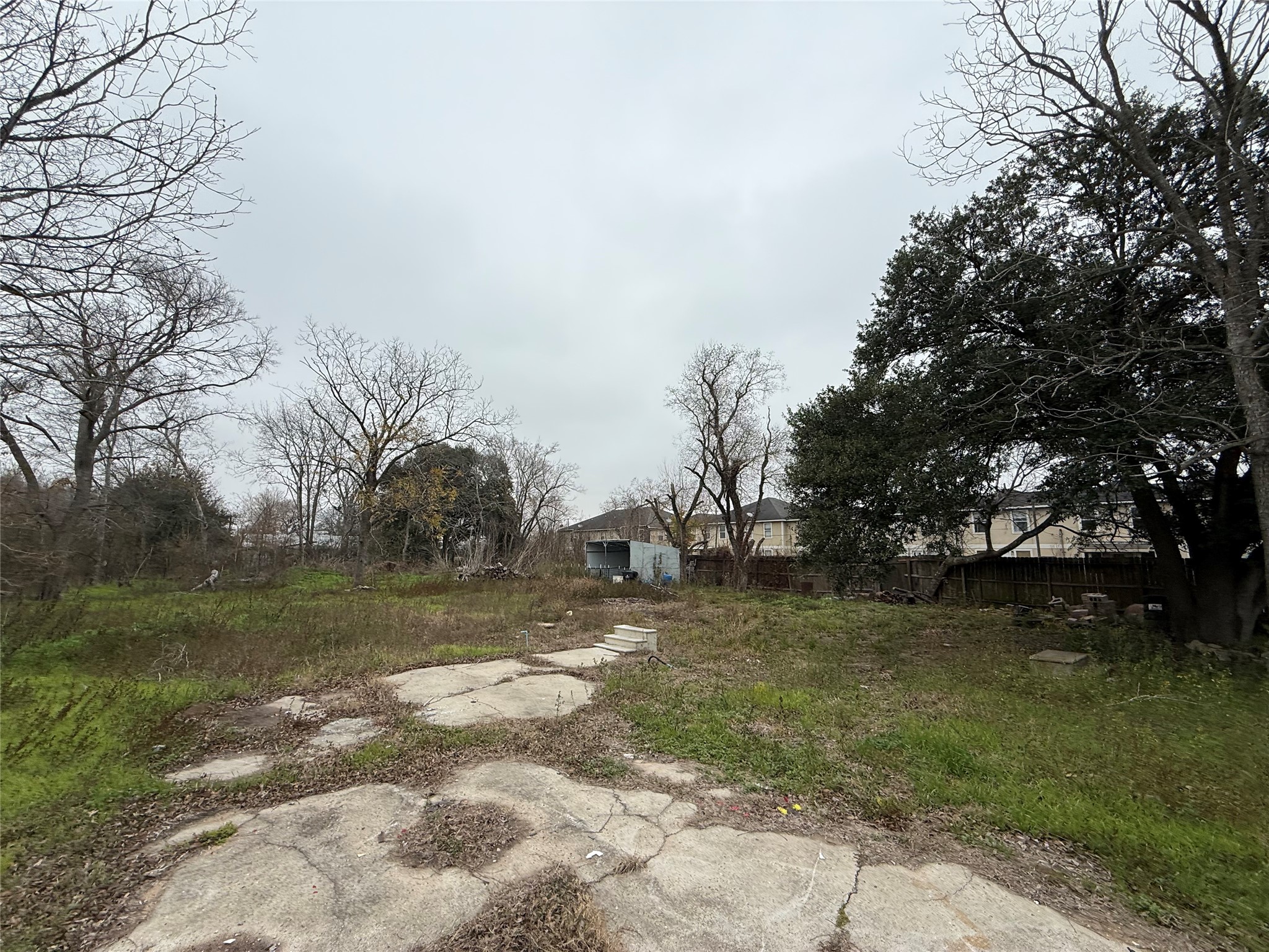 509 Solomon Property Photo 3