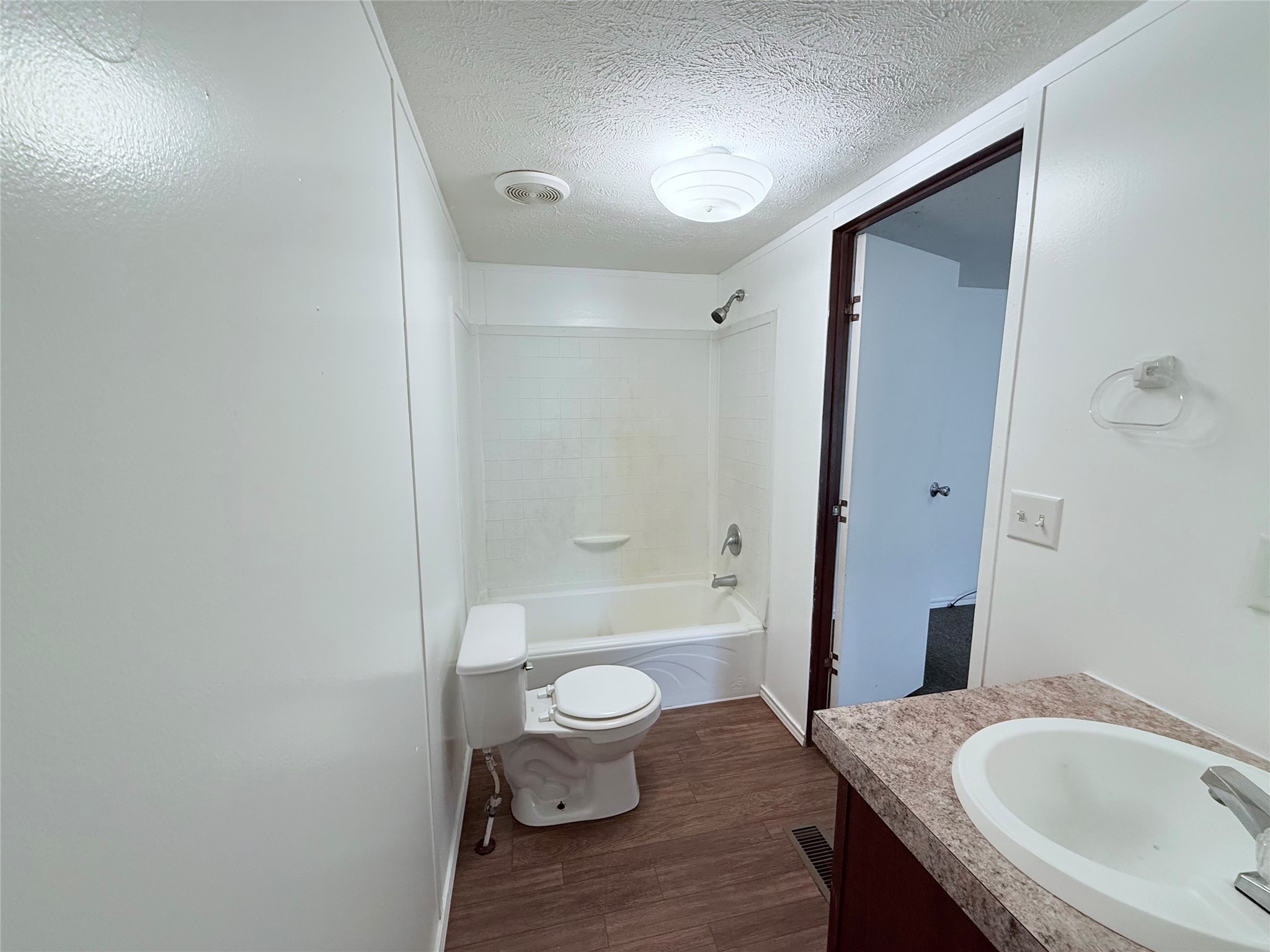 386 Ithica Property Photo 8