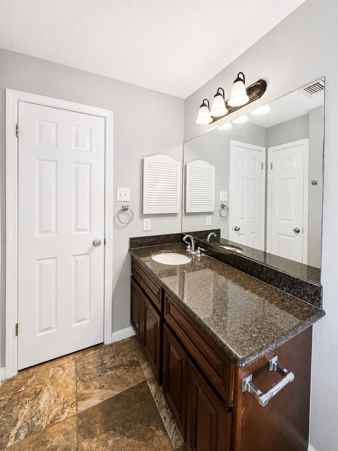12027 Silver Island Circle Property Photo 8