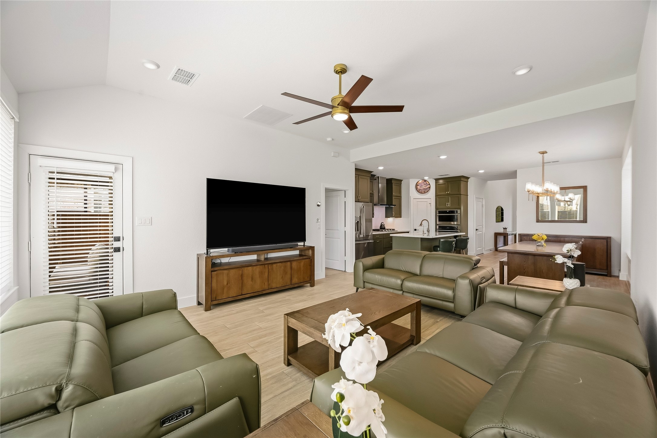 10223 Van Gogh Court Property Photo 15