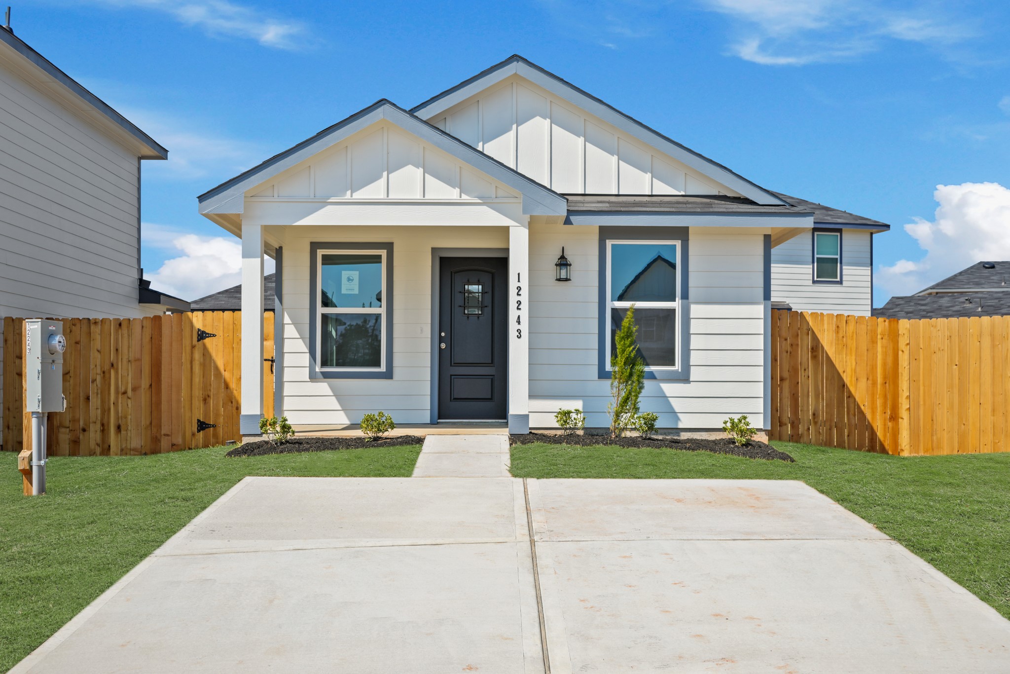 12243 Shield Crest Court Property Photo 2